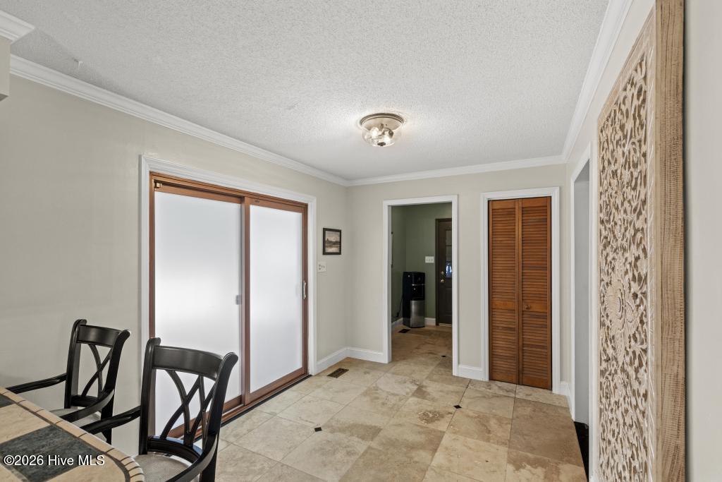 1100 Westmoreland Drive Property Photo 18