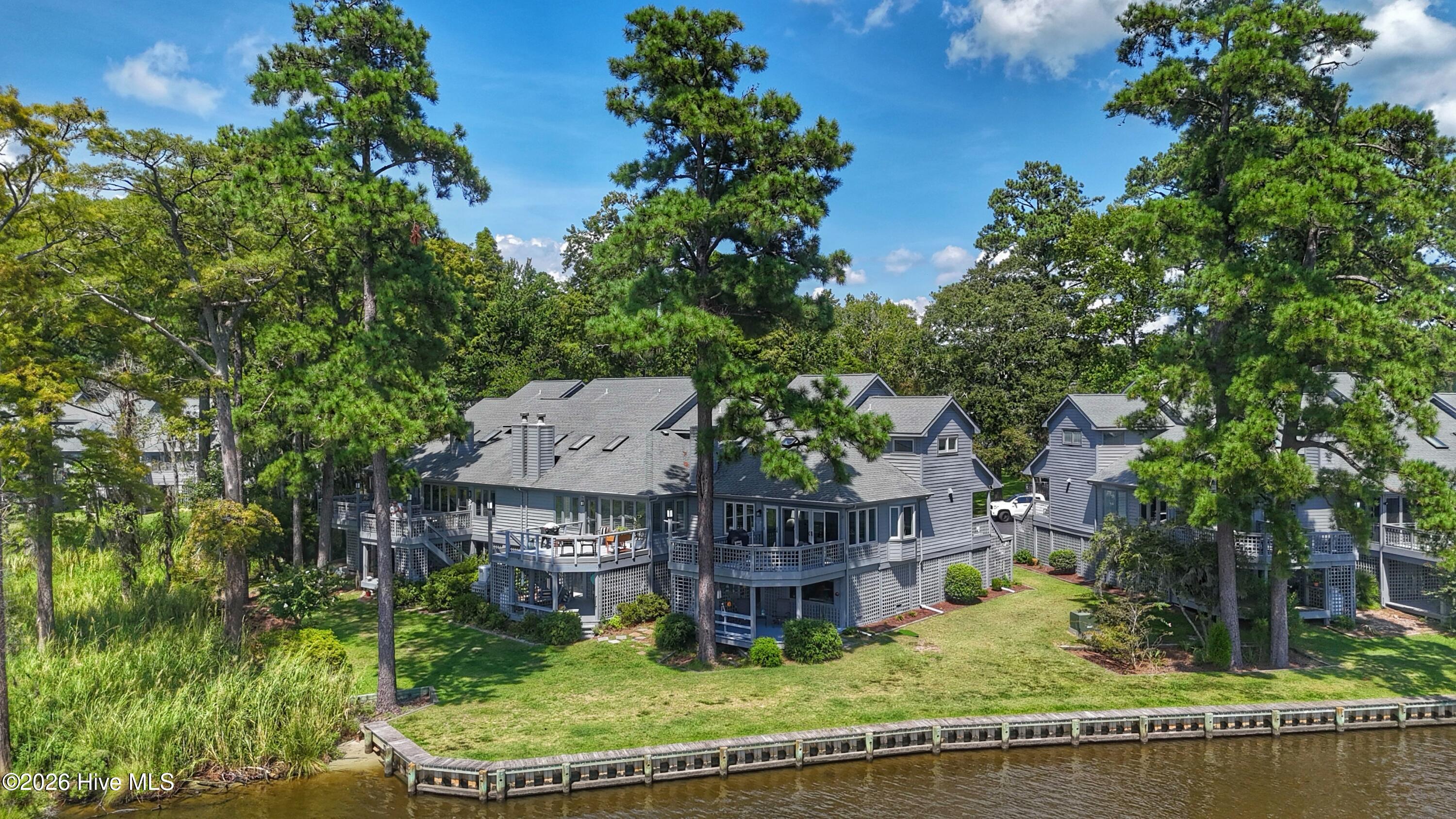 150 Riverboat Drive Property Photo 6