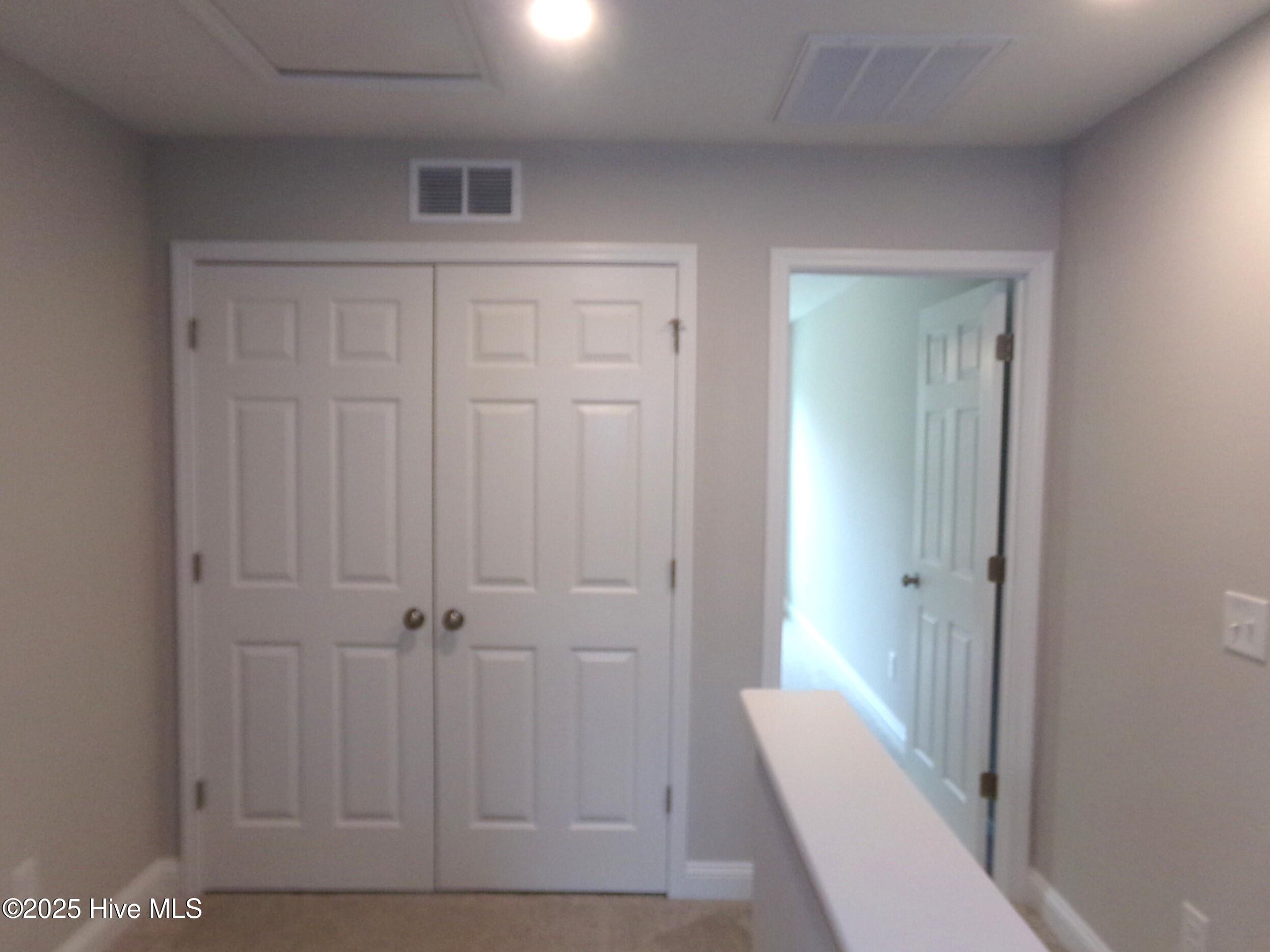 199 Loren Road Property Photo 10