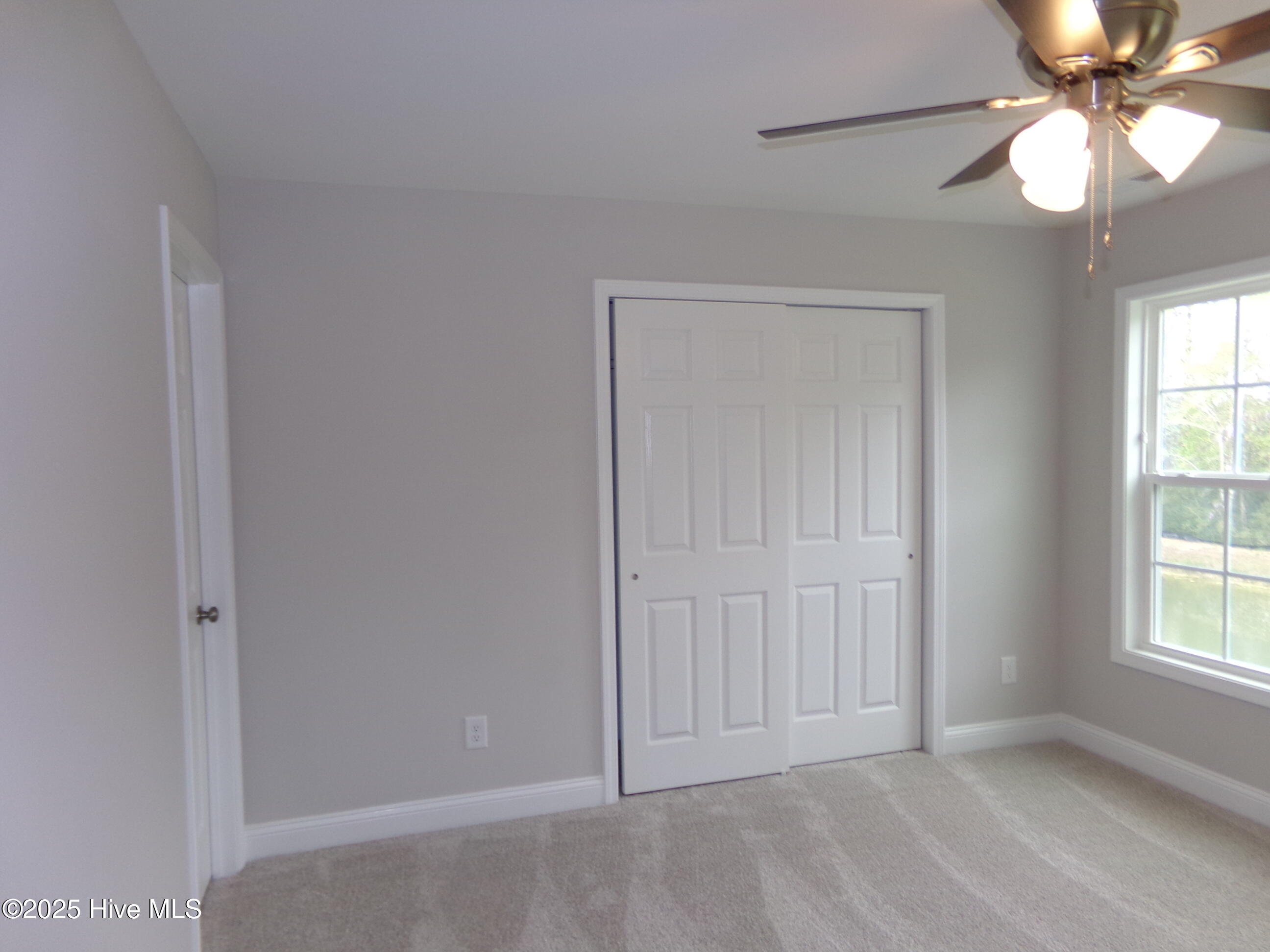 199 Loren Road Property Photo 13