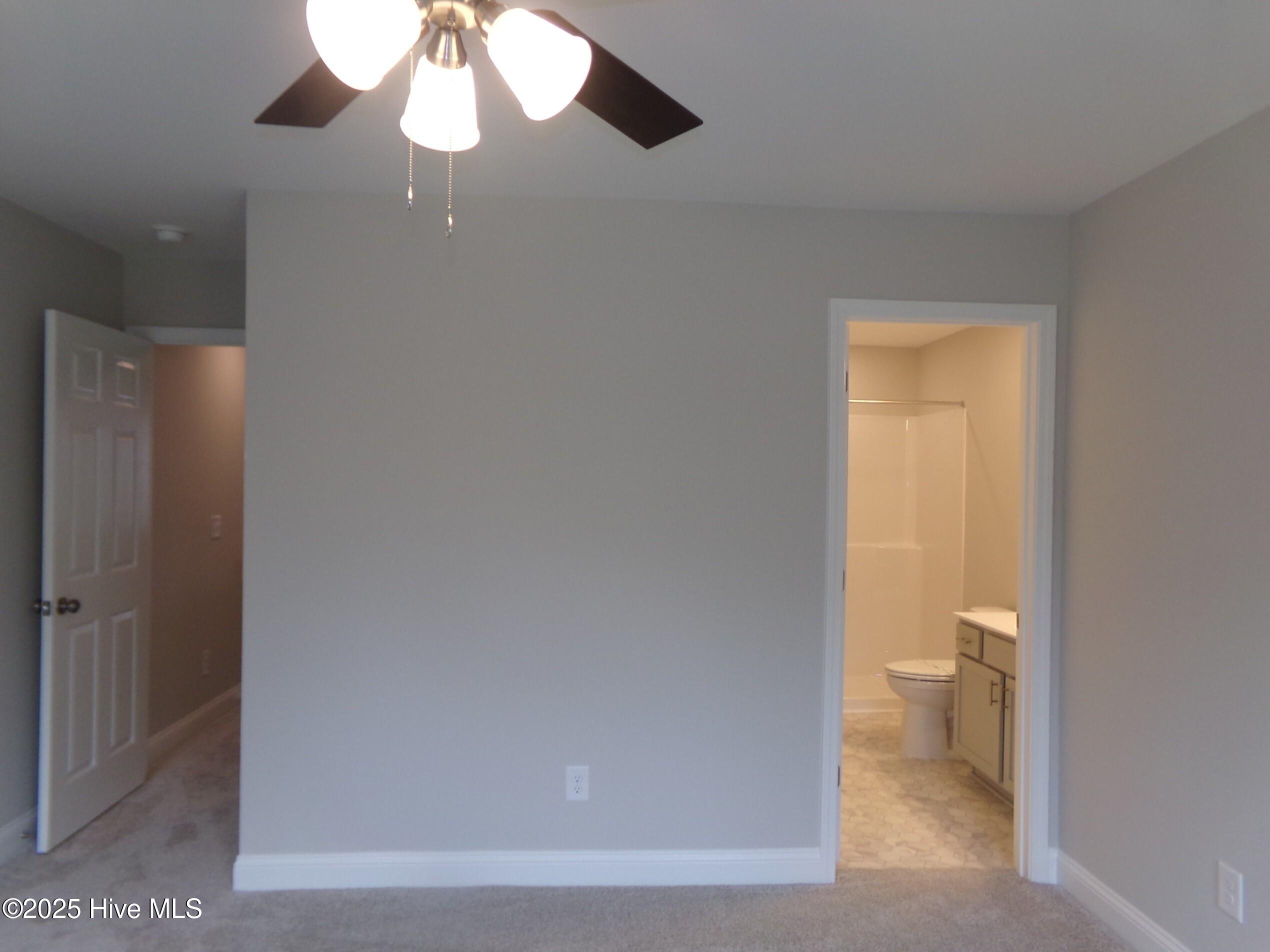 199 Loren Road Property Photo 15