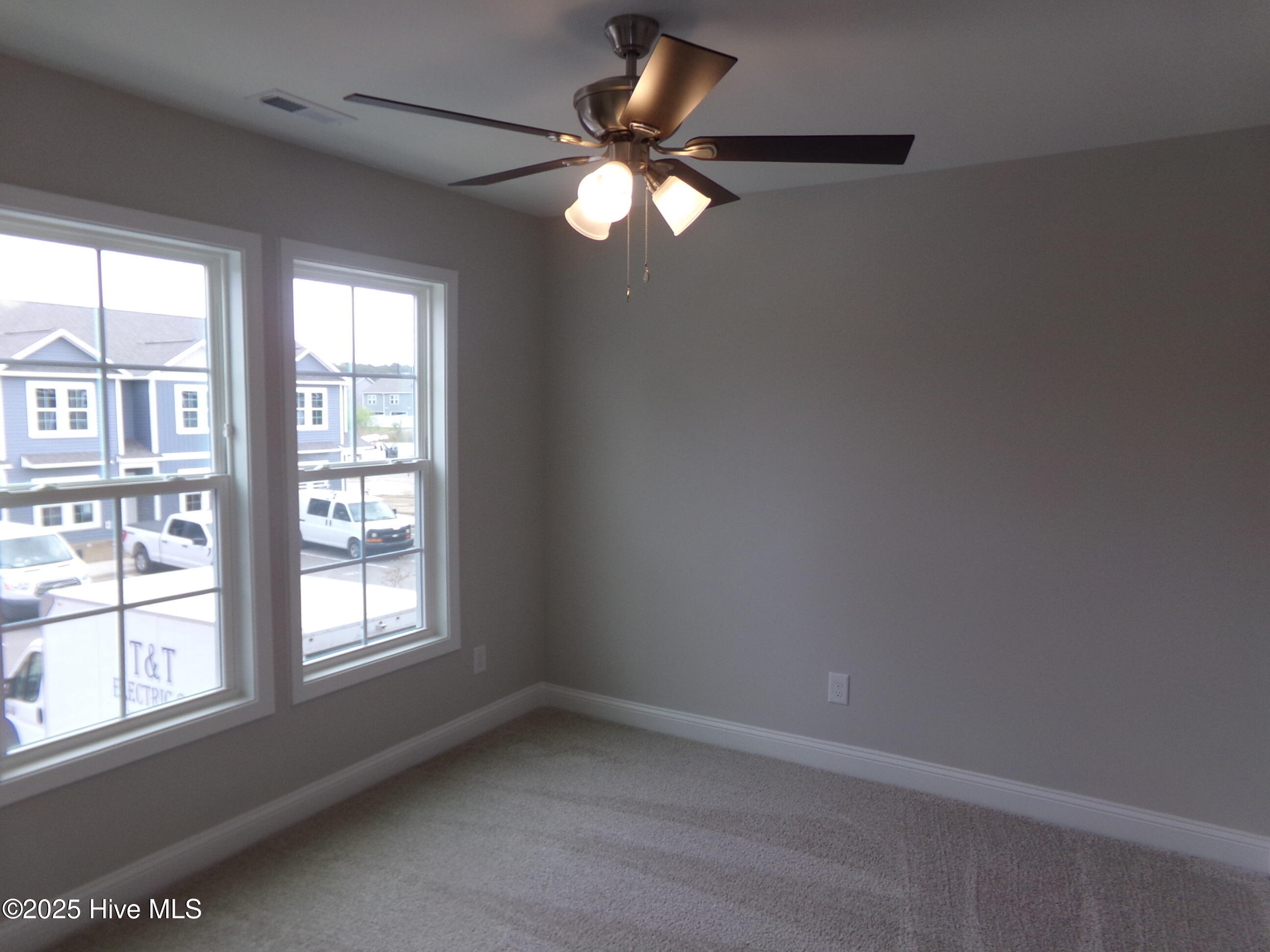199 Loren Road Property Photo 20