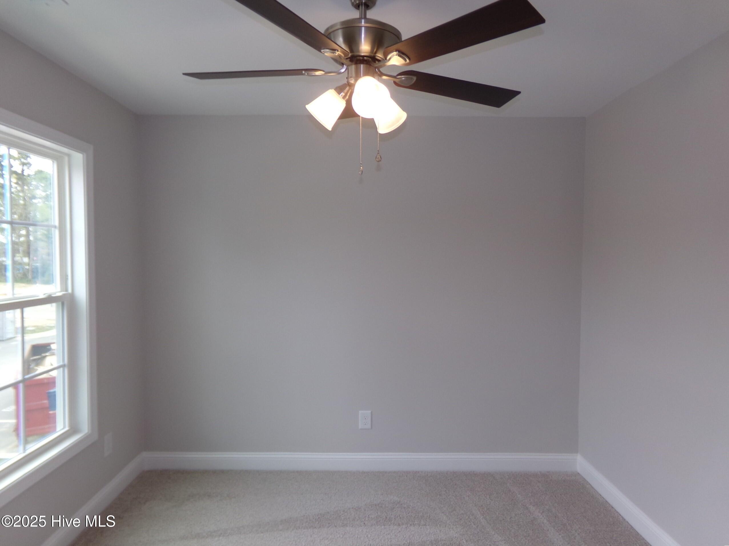 199 Loren Road Property Photo 21