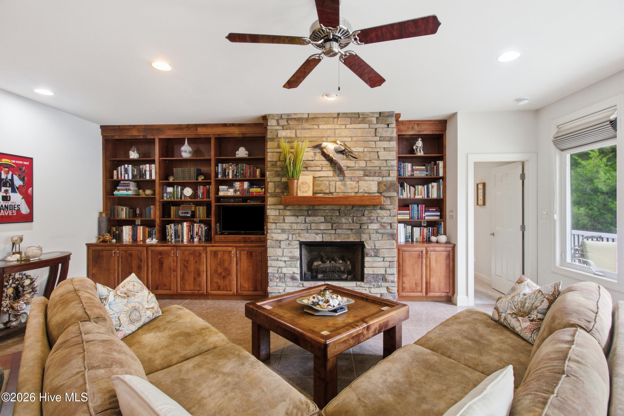 2207 Hidden Harbor Drive Property Photo 4