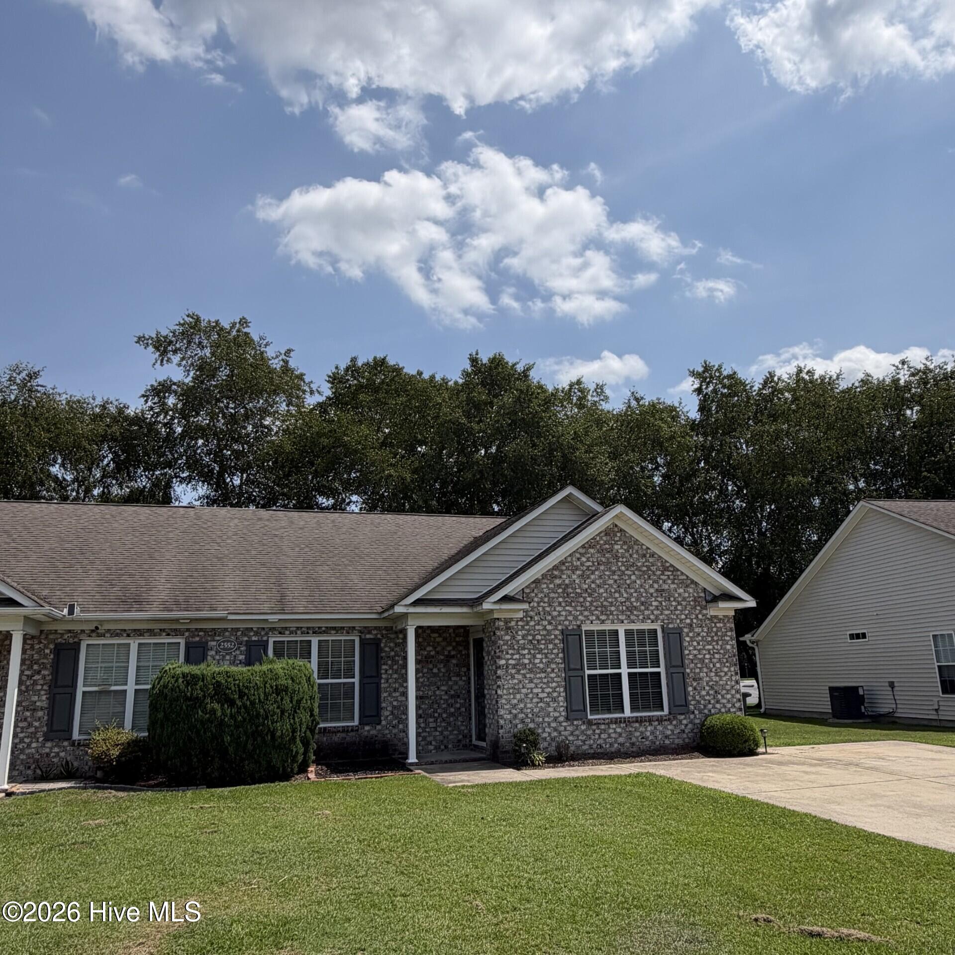 2552 Saddleback Drive B Property Photo 1