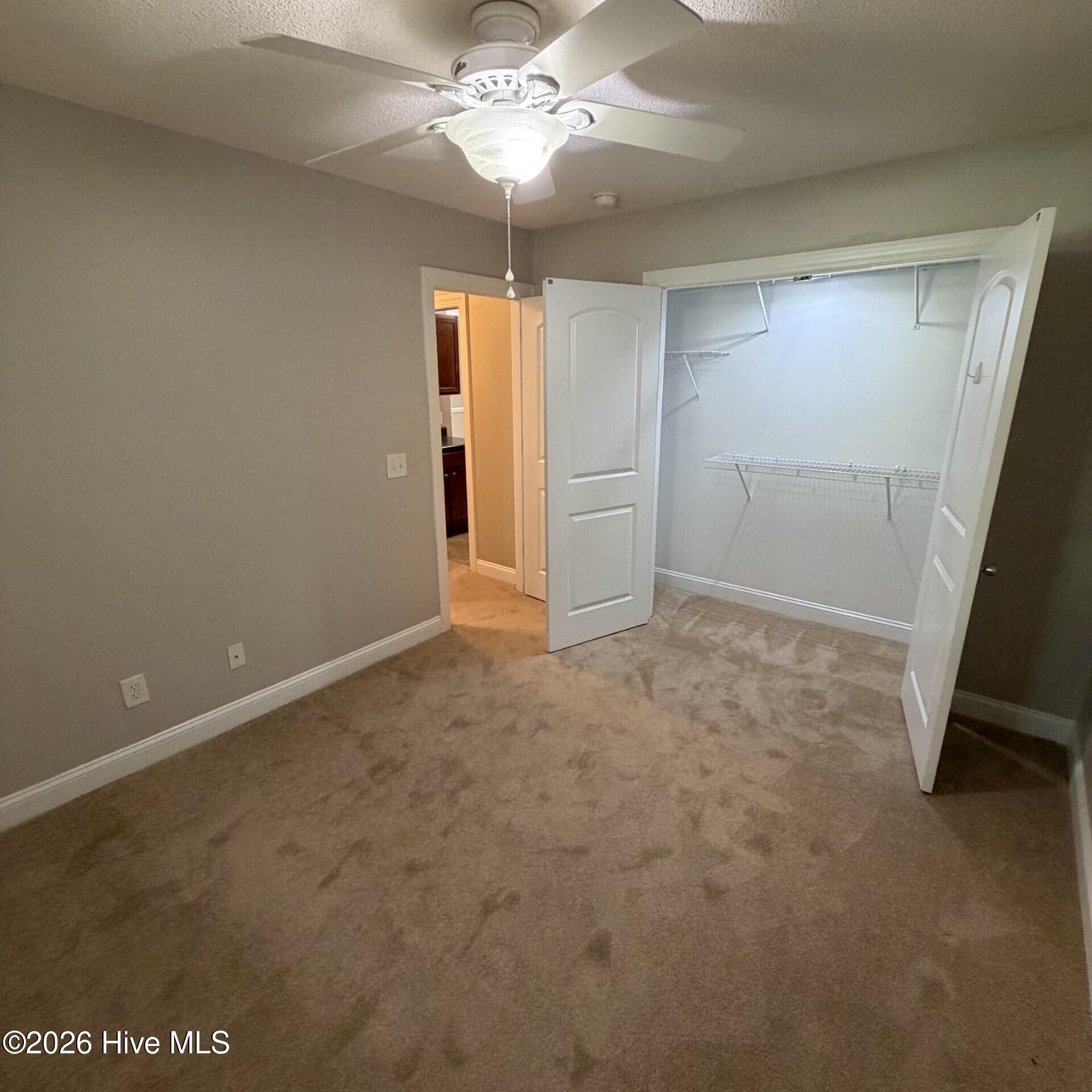 2552 Saddleback Drive B Property Photo 8