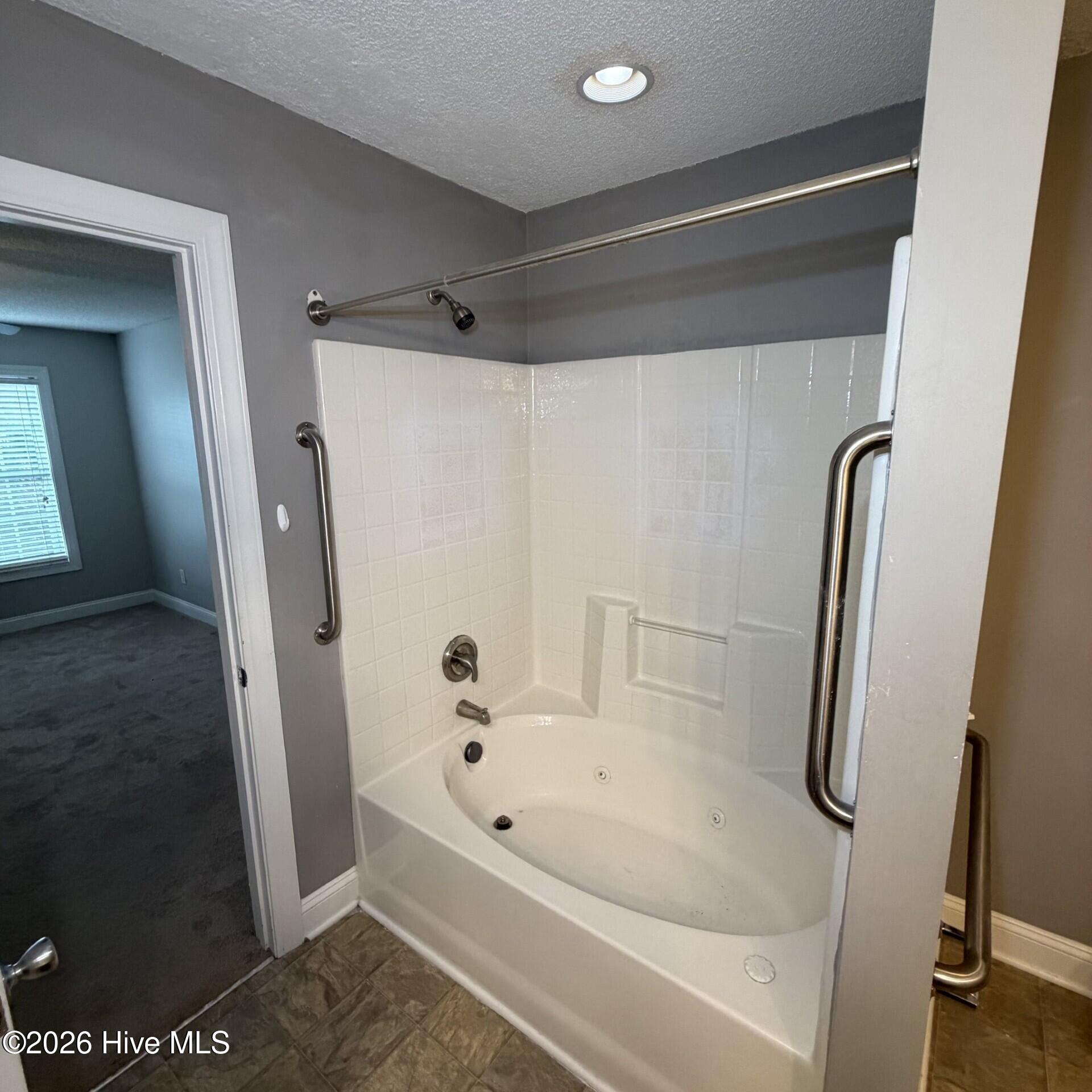 2552 Saddleback Drive B Property Photo 15