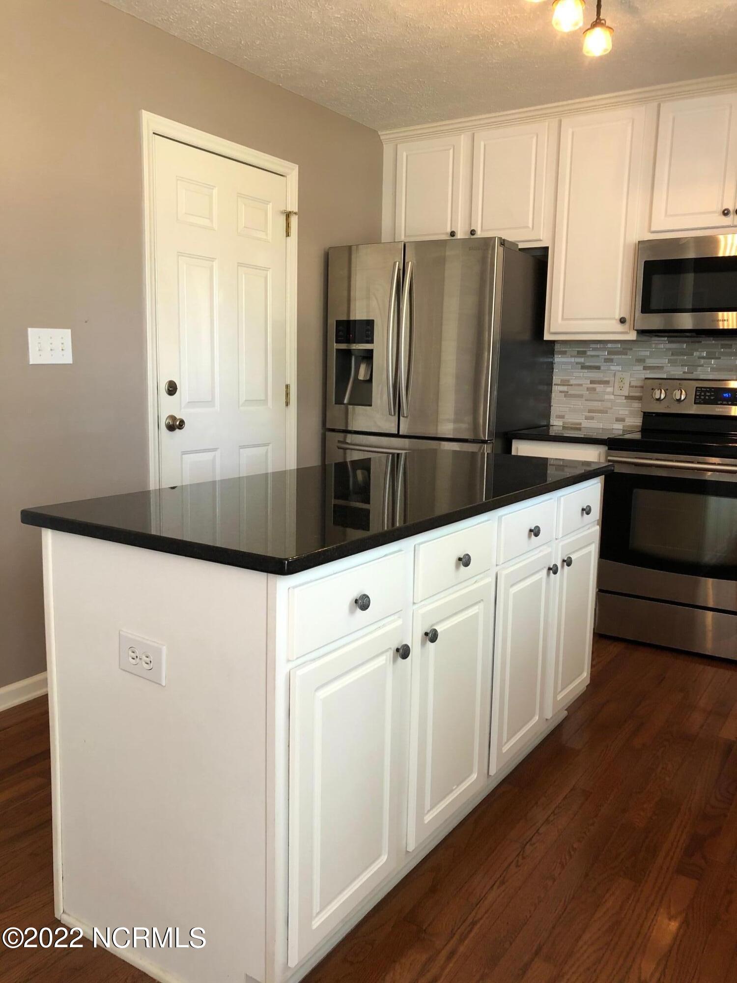 1000 Magnolia Drive Property Photo 11