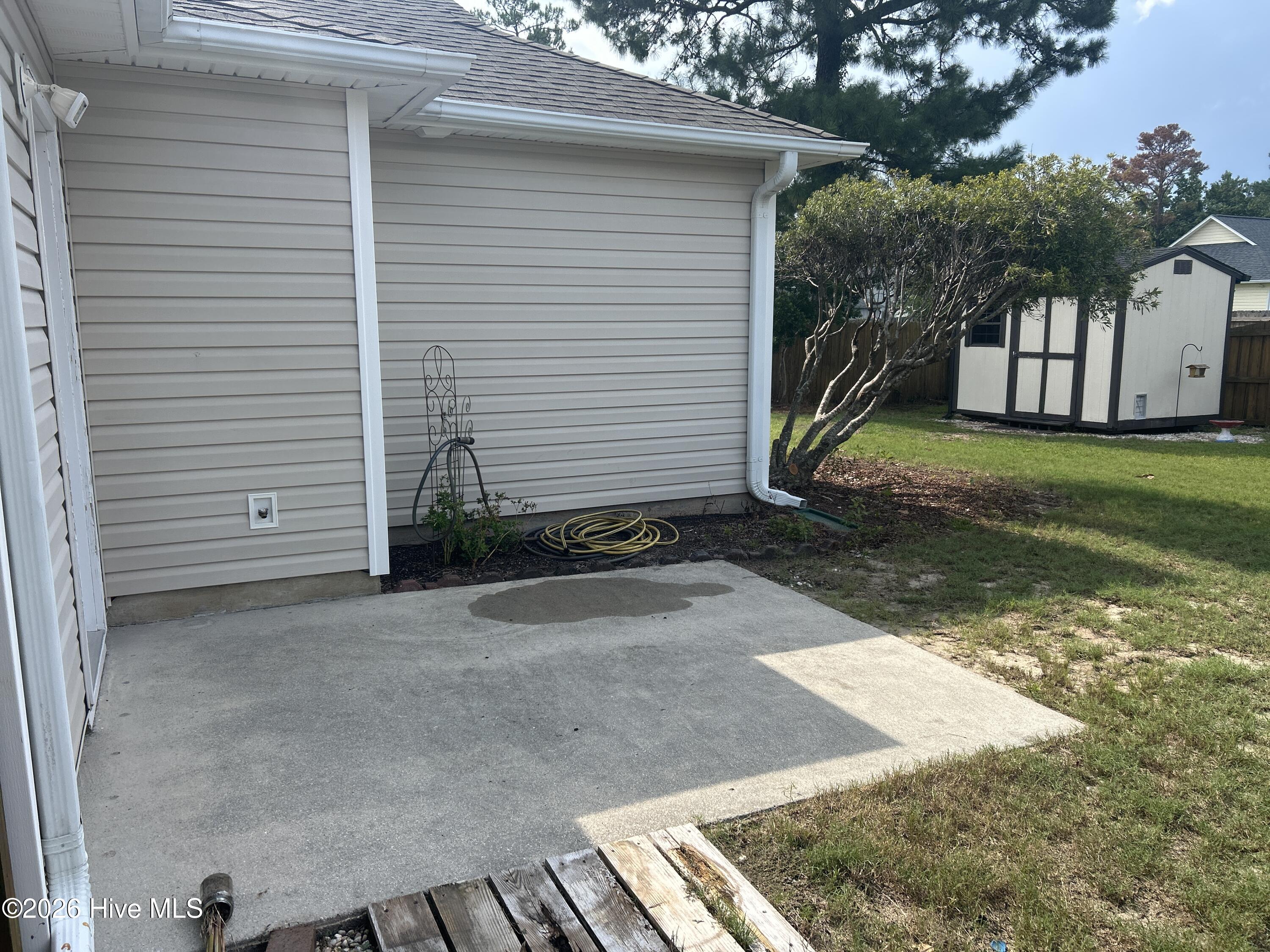 605 Tisbury Lane Property Photo 3