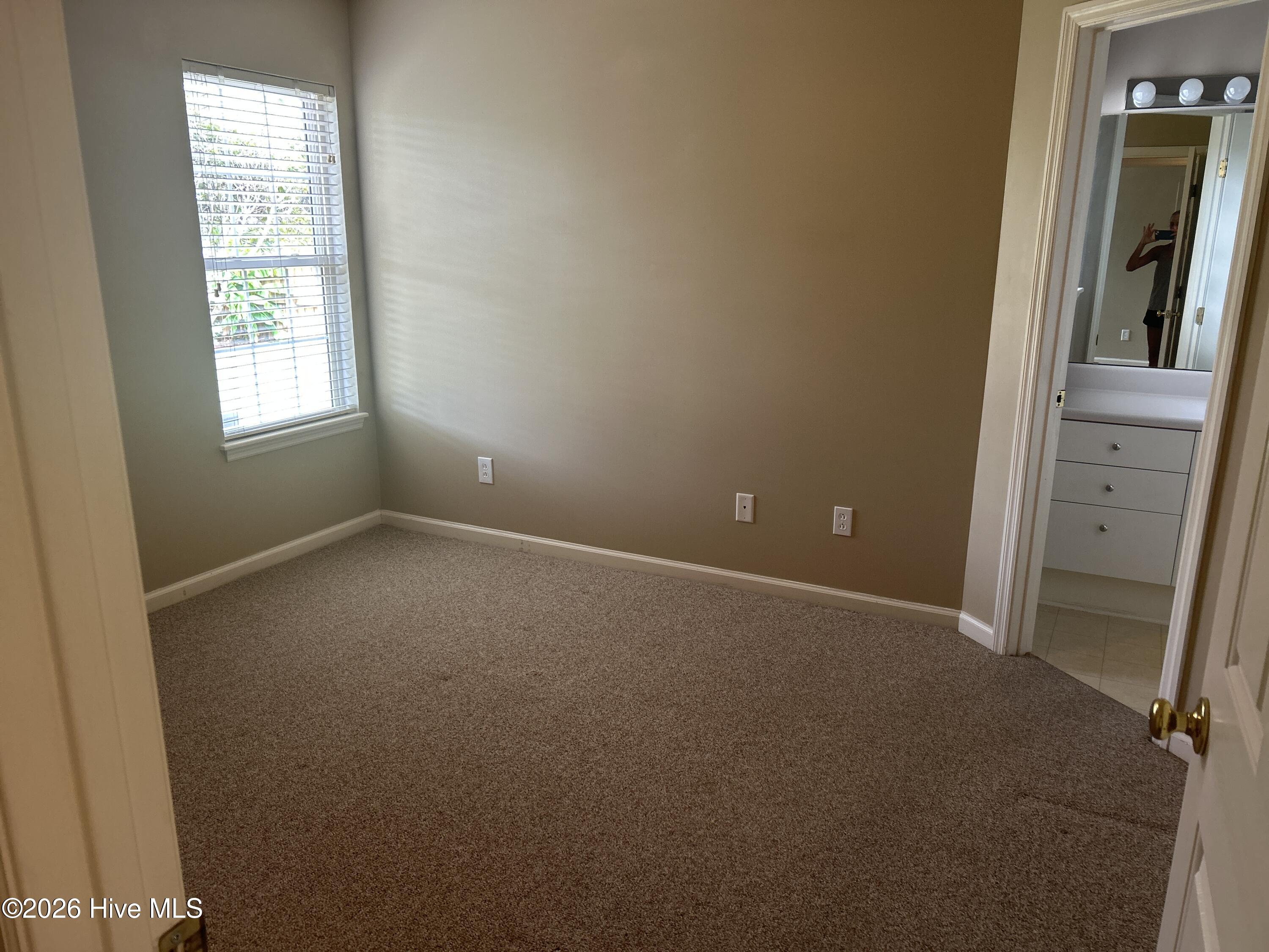 605 Tisbury Lane Property Photo 14
