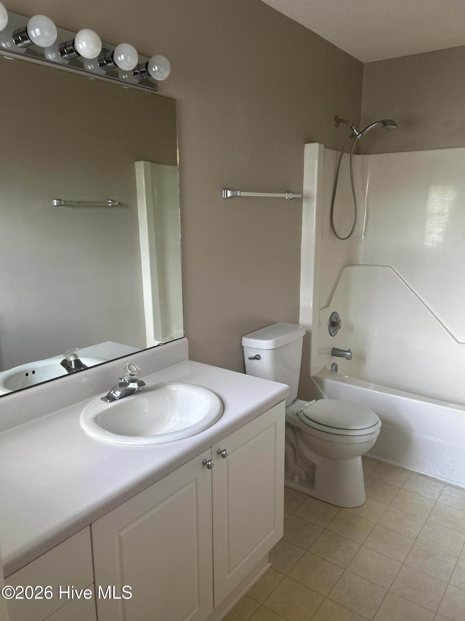 605 Tisbury Lane Property Photo 16