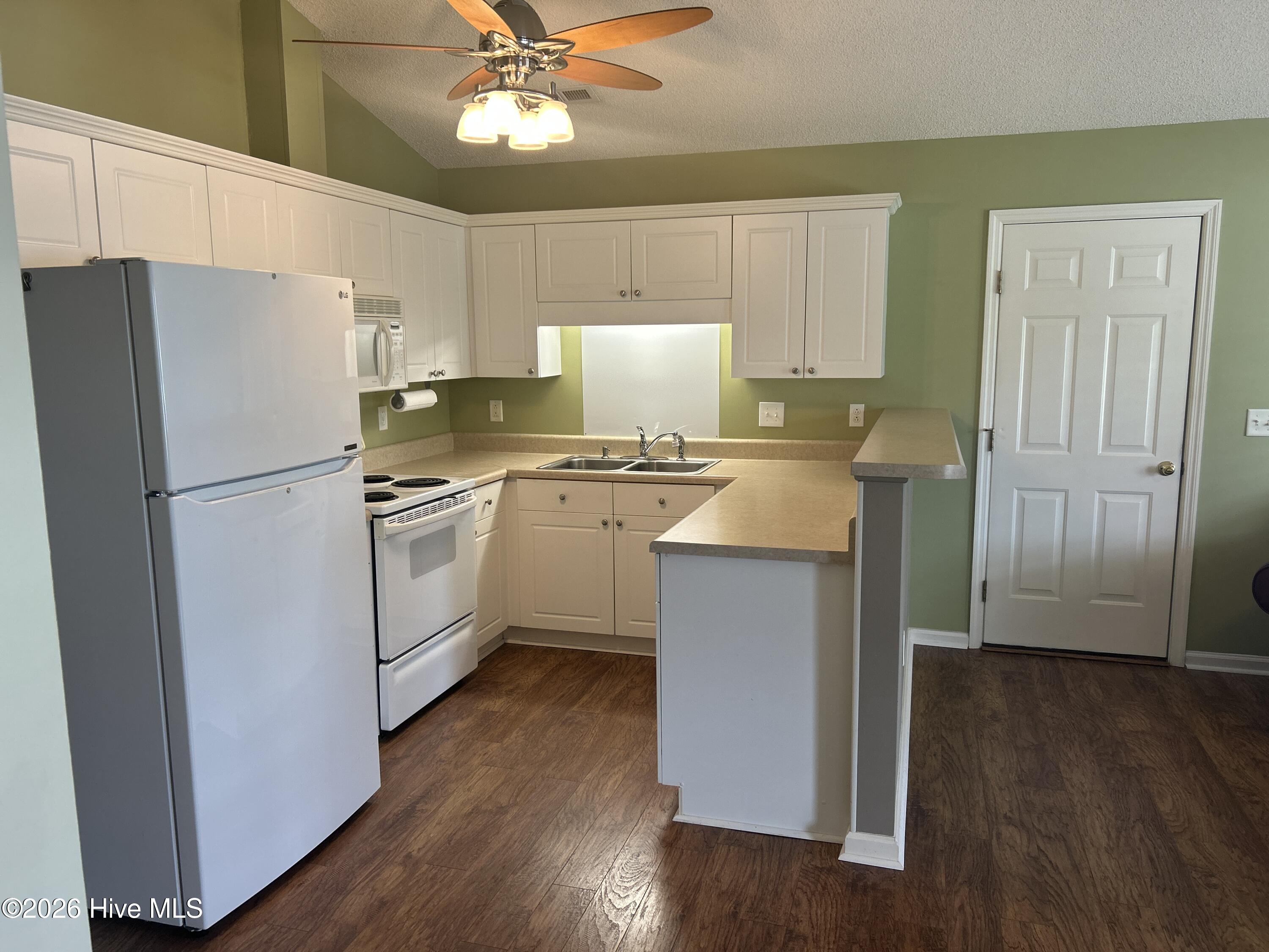 605 Tisbury Lane Property Photo 20