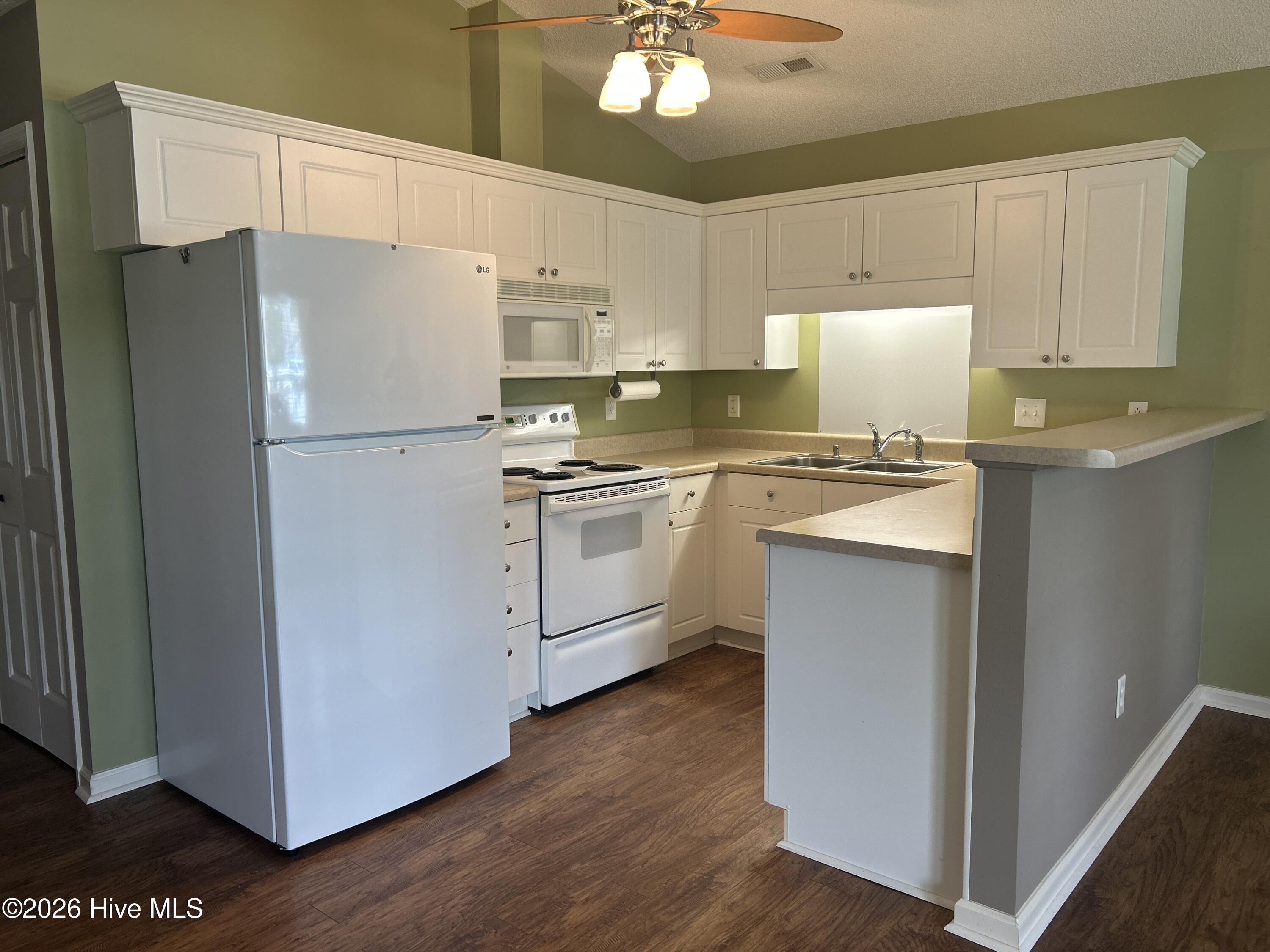 605 Tisbury Lane Property Photo 22