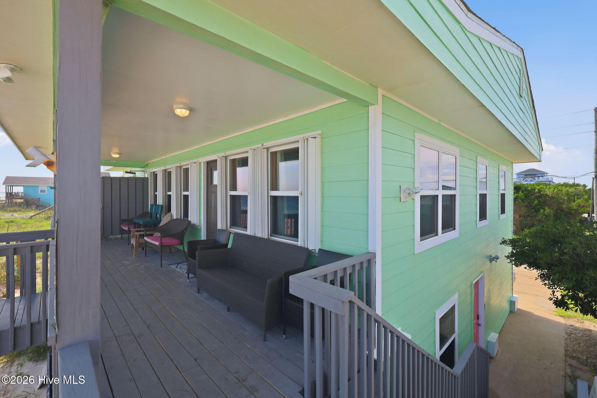 616 N Shore Drive Property Photo 5