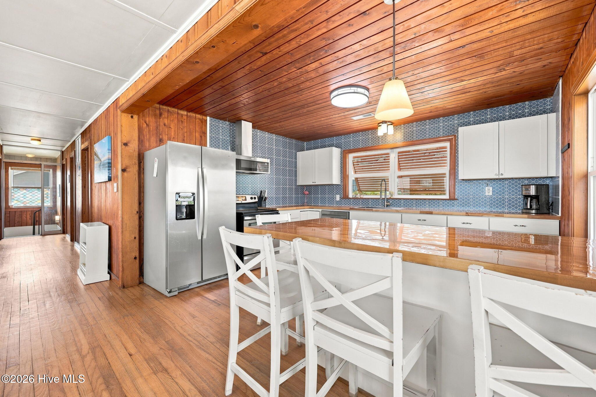 616 N Shore Drive Property Photo 10