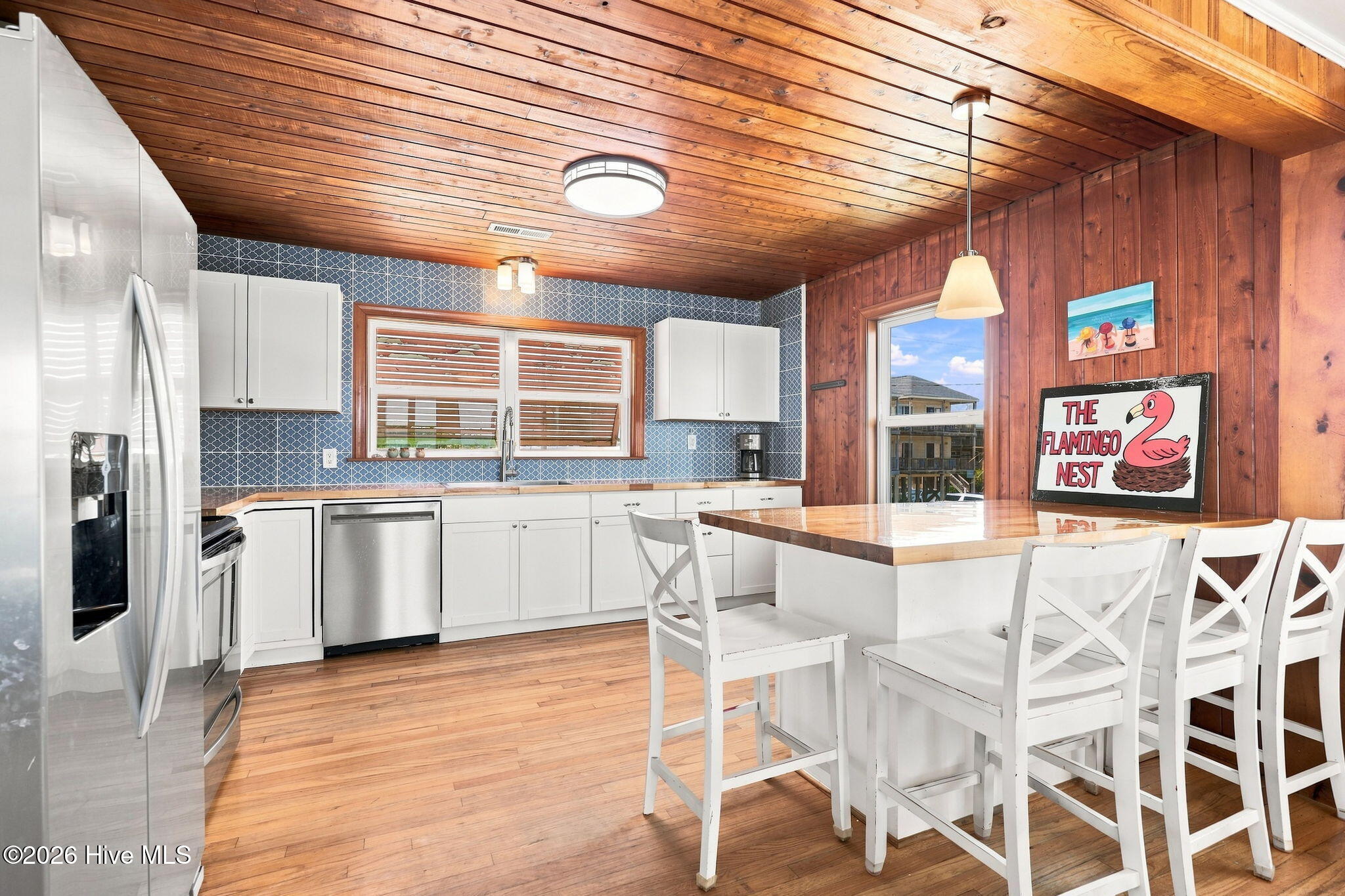 616 N Shore Drive Property Photo 11