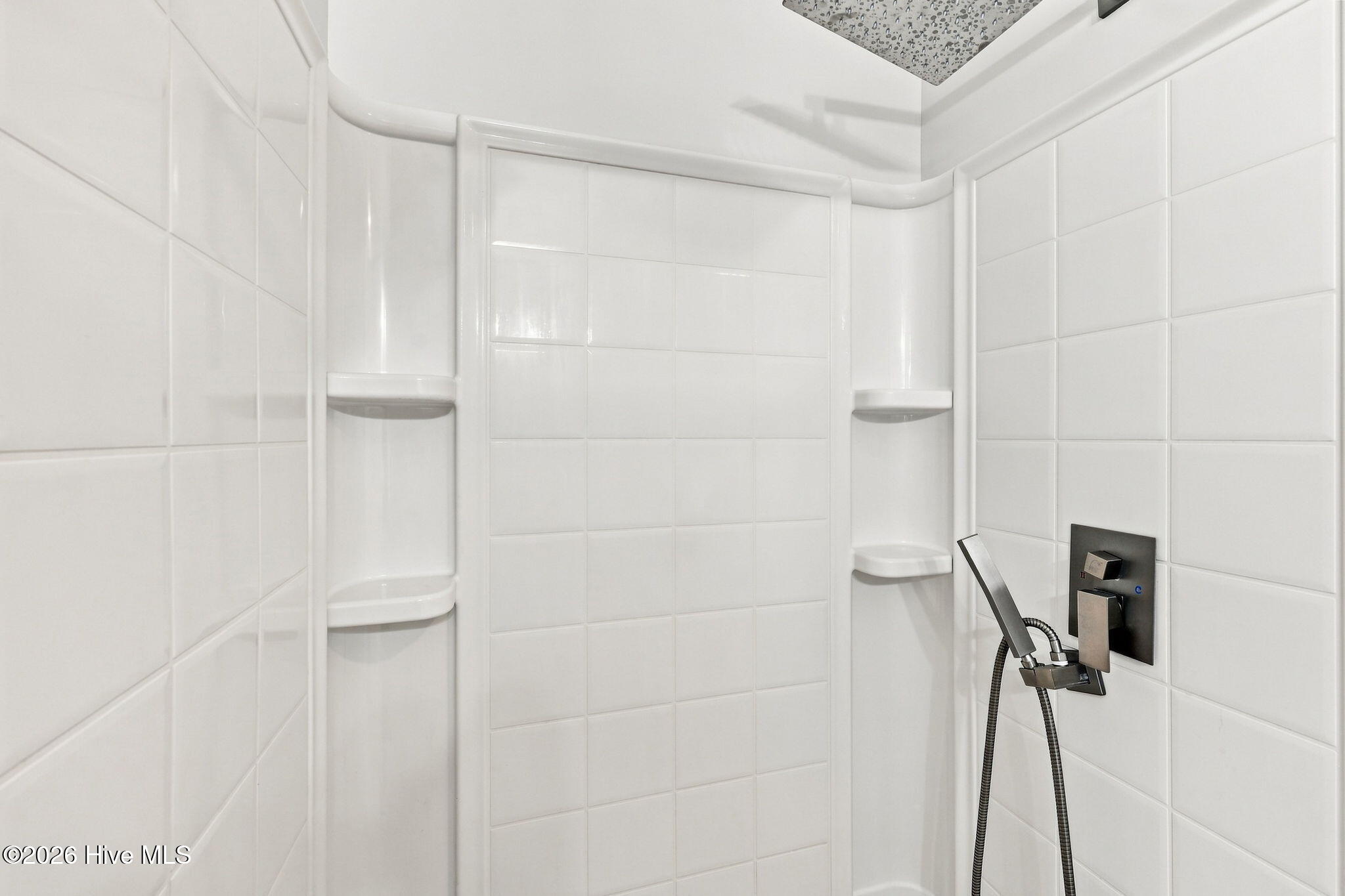 616 N Shore Drive Property Photo 18