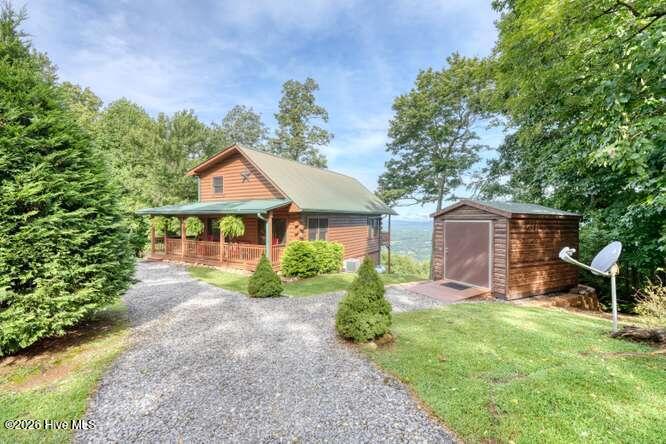 81 Grant Drive Property Photo 2