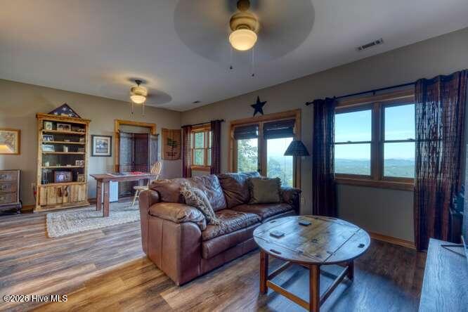 81 Grant Drive Property Photo 25