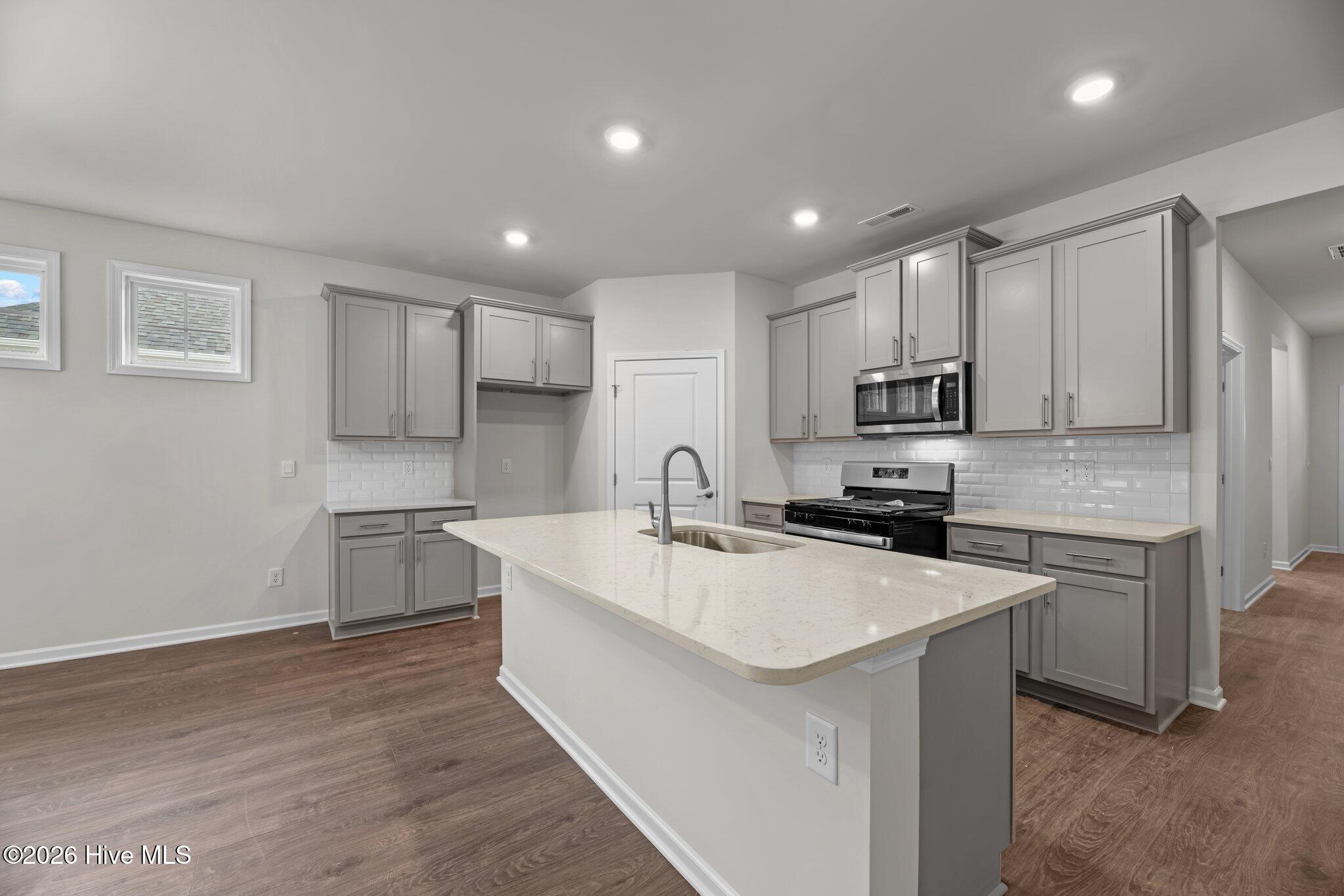 7003 Bayberry Park Drive Property Photo 10