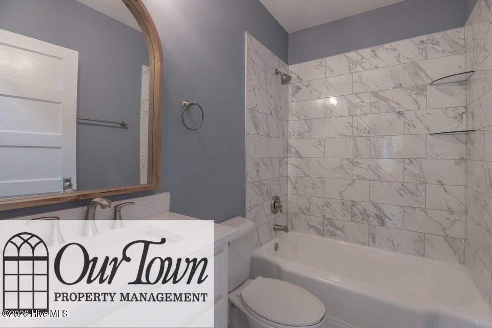 606 Clark Avenue Ne Property Photo 9