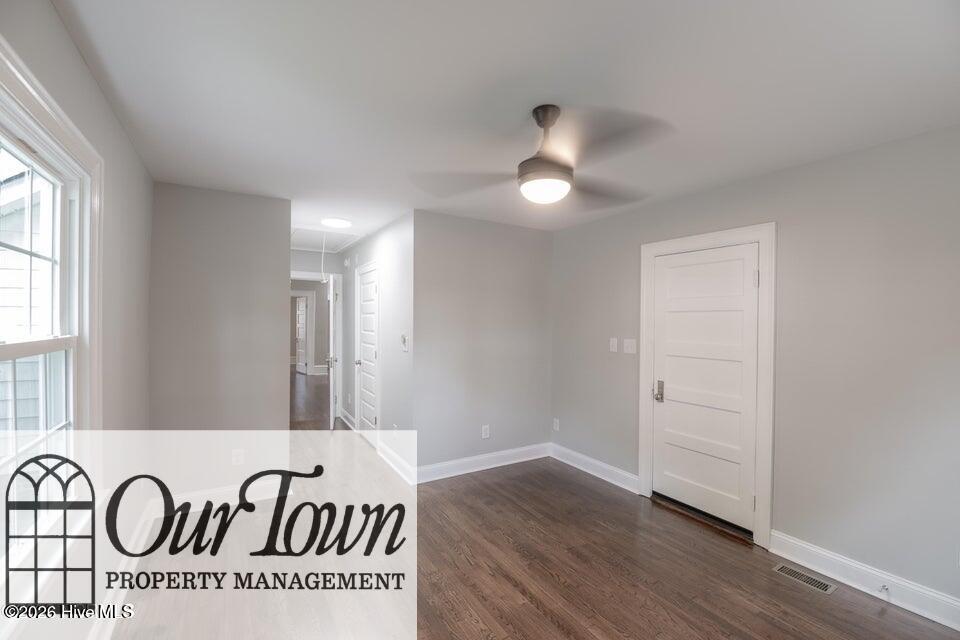 606 Clark Avenue Ne Property Photo 11