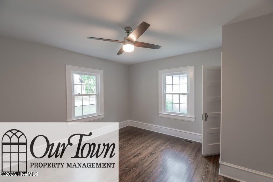 606 Clark Avenue Ne Property Photo 12