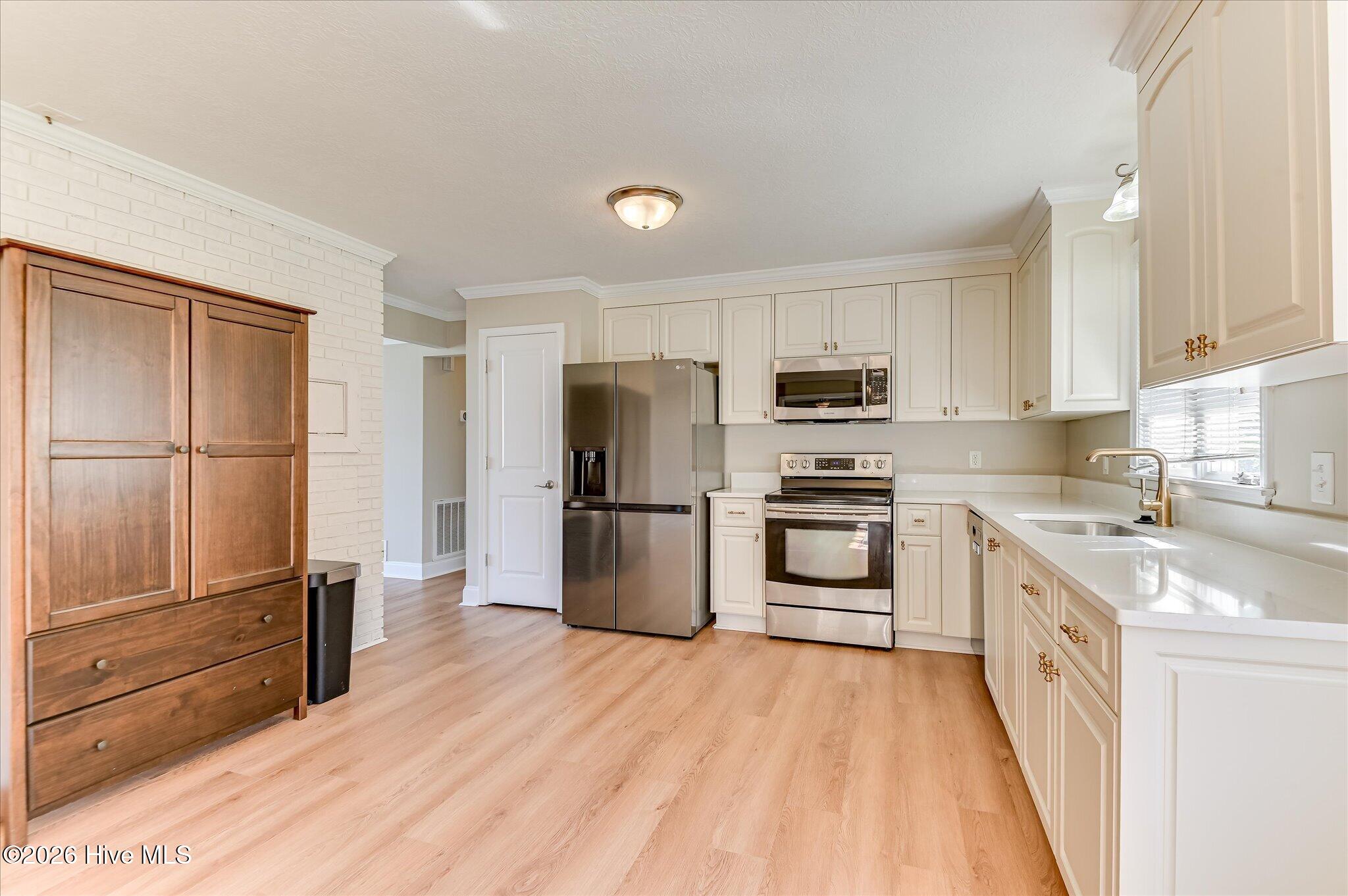 1016 Northwood Road Property Photo 20
