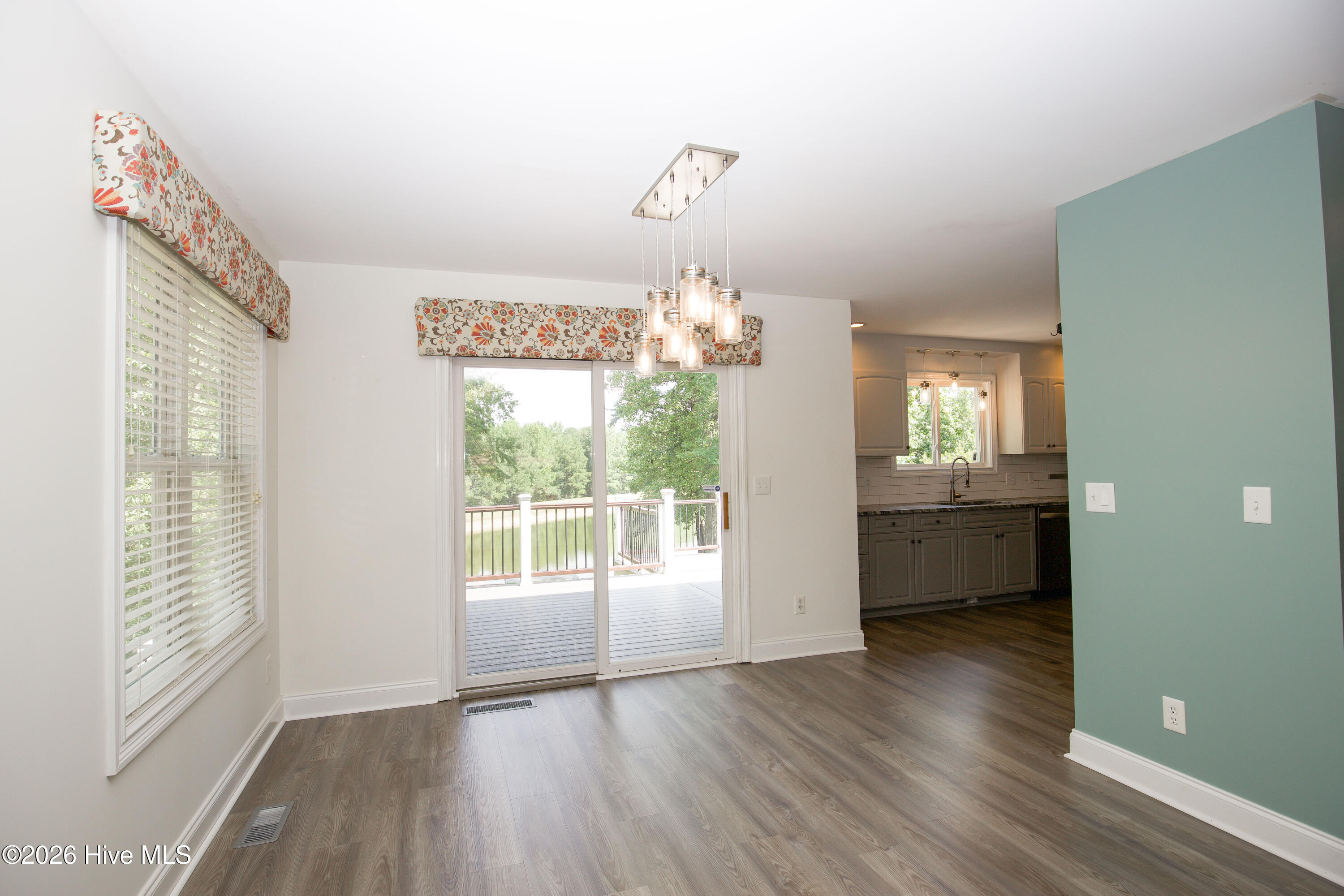 110 Sandspur Lane Property Photo 30