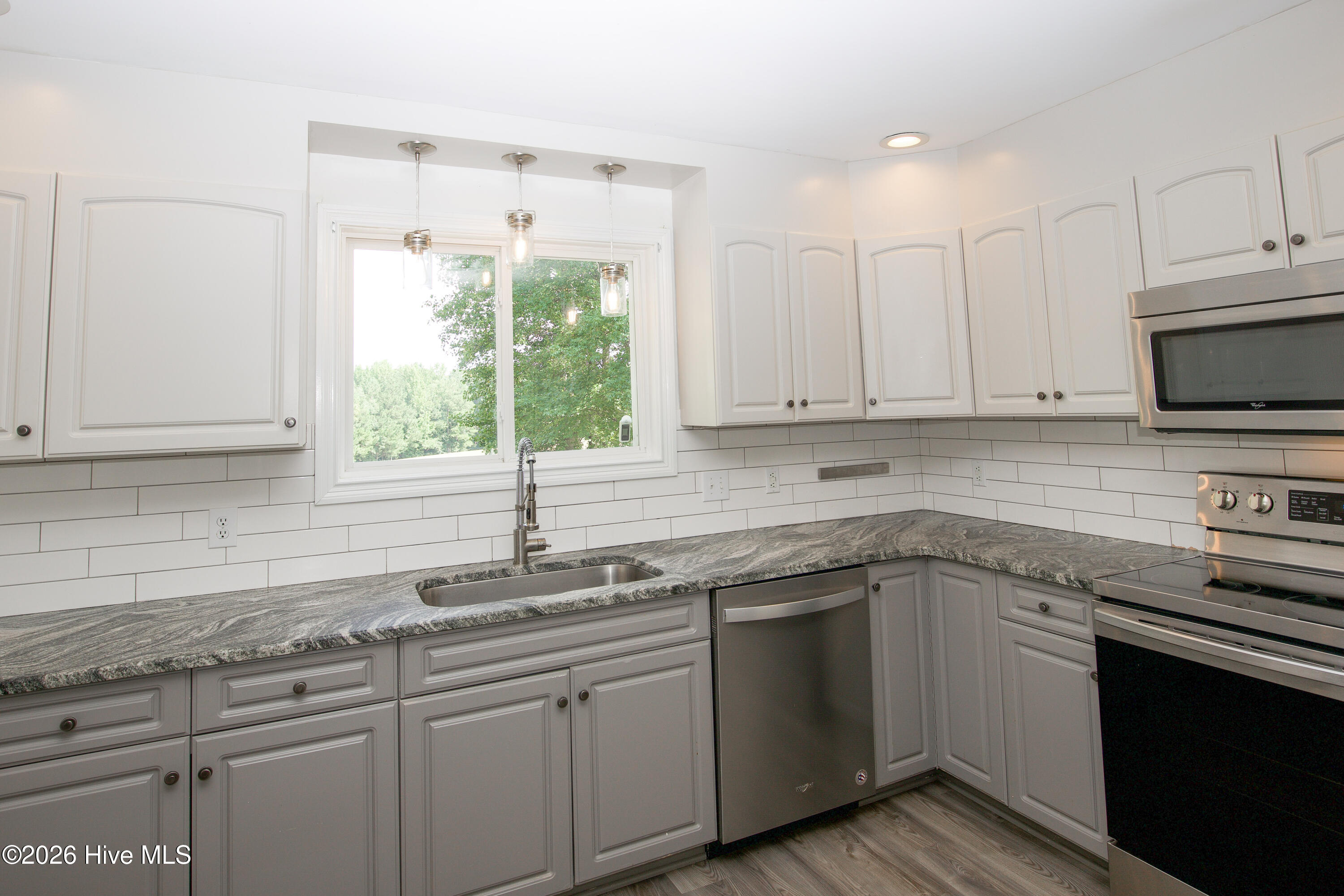 110 Sandspur Lane Property Photo 37