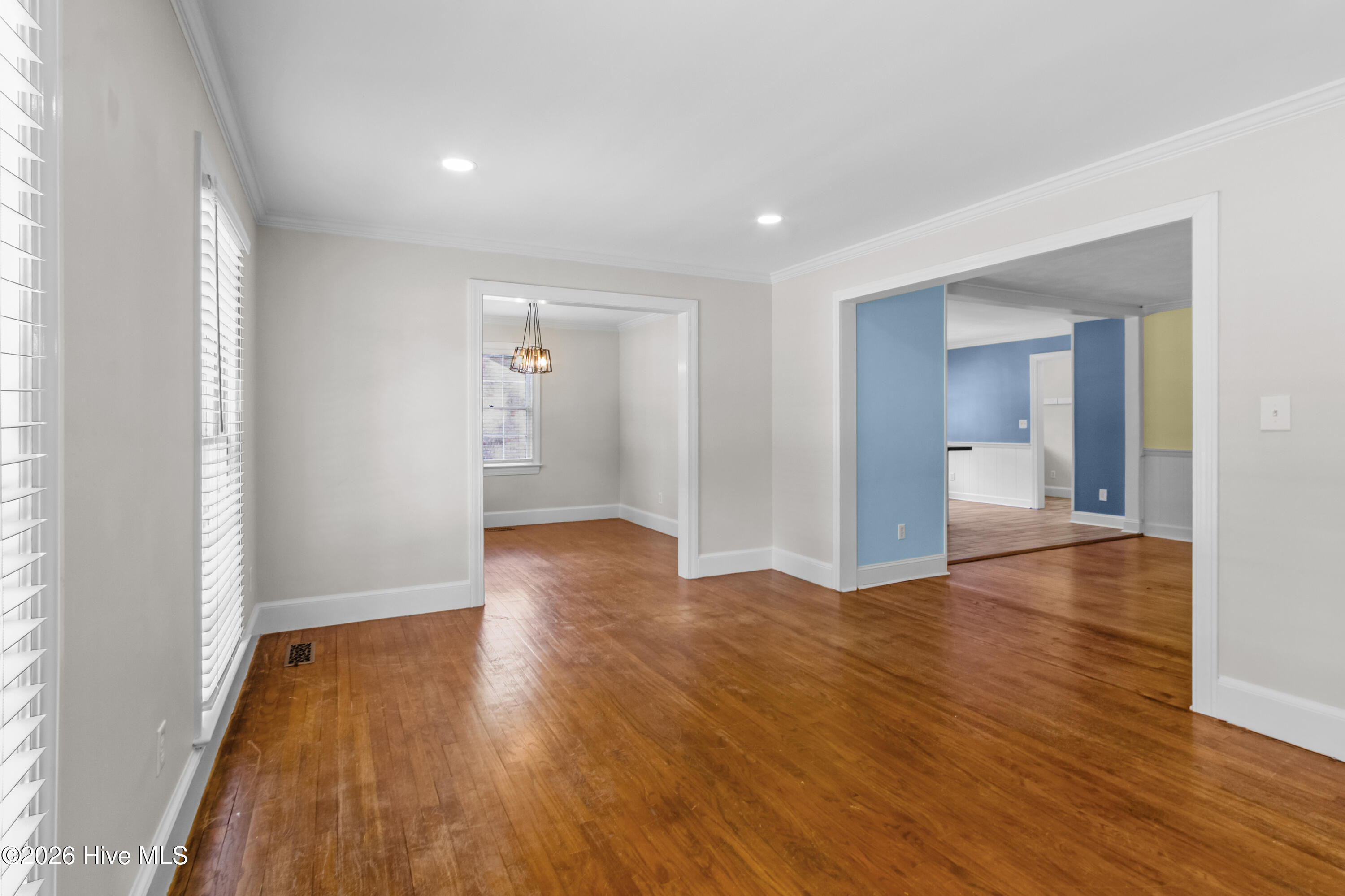 1909 Fairview Way Property Photo 17