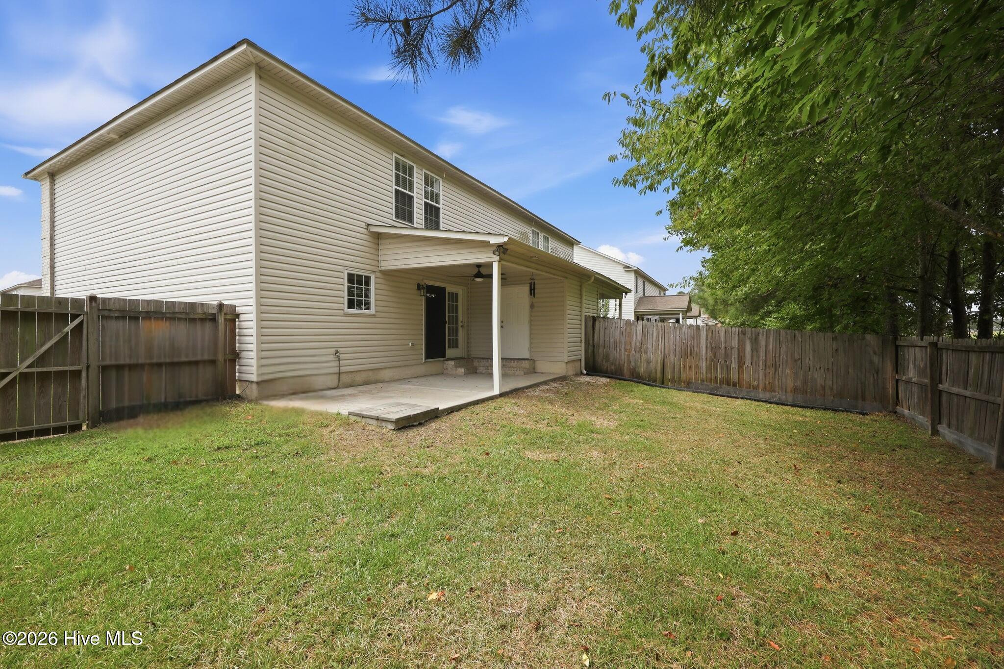 205 South Pointe Drive B Property Photo 31
