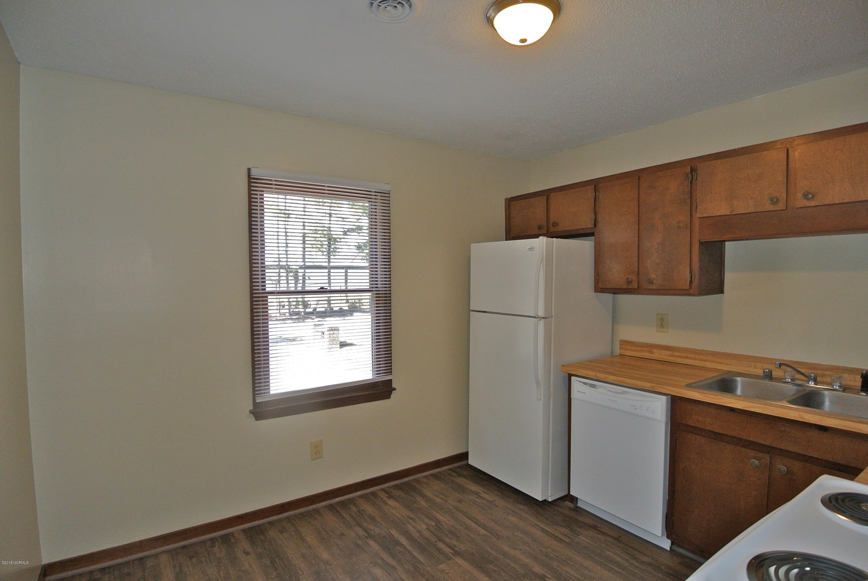 1106 Karen Drive C Property Photo 5