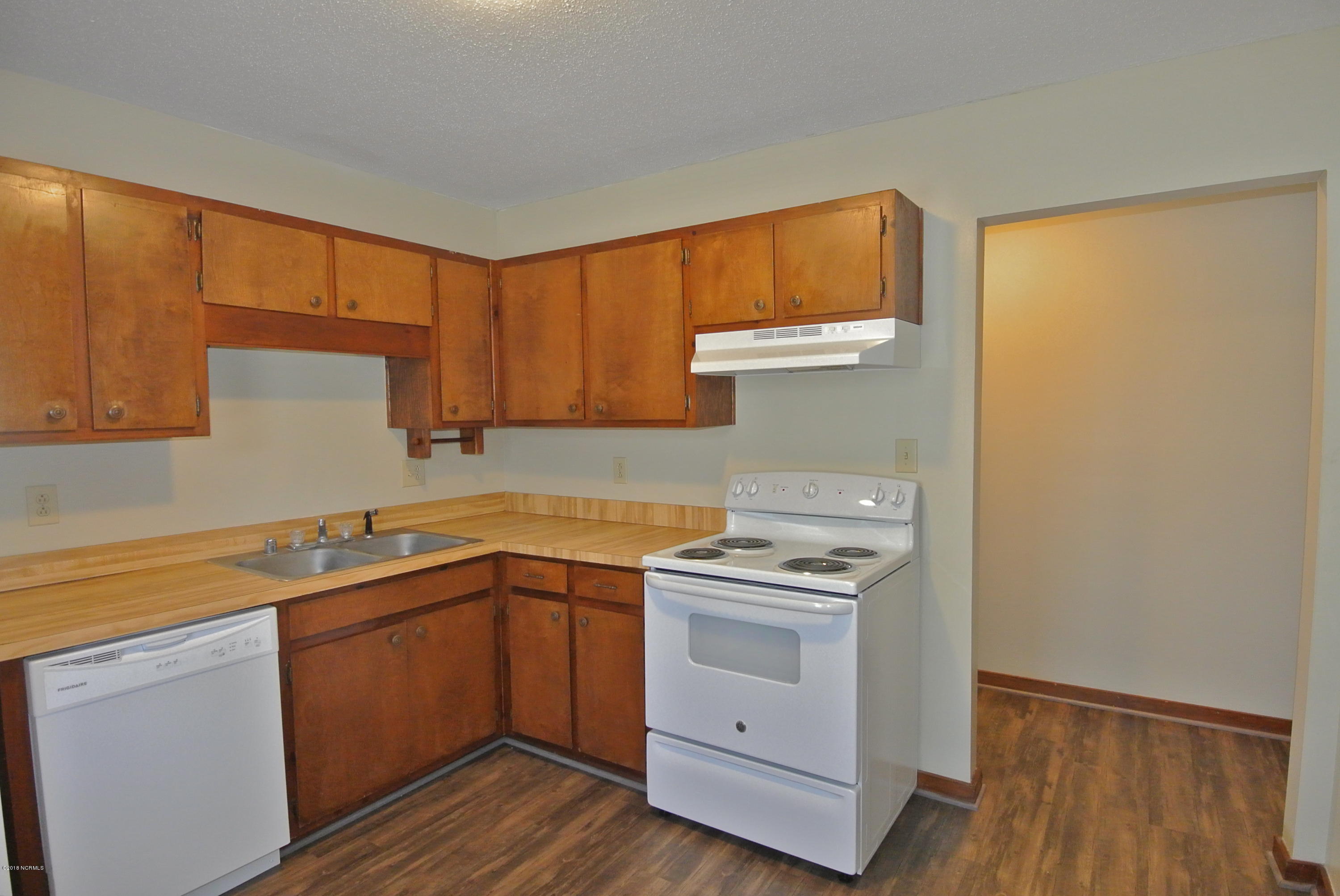 1106 Karen Drive C Property Photo 7