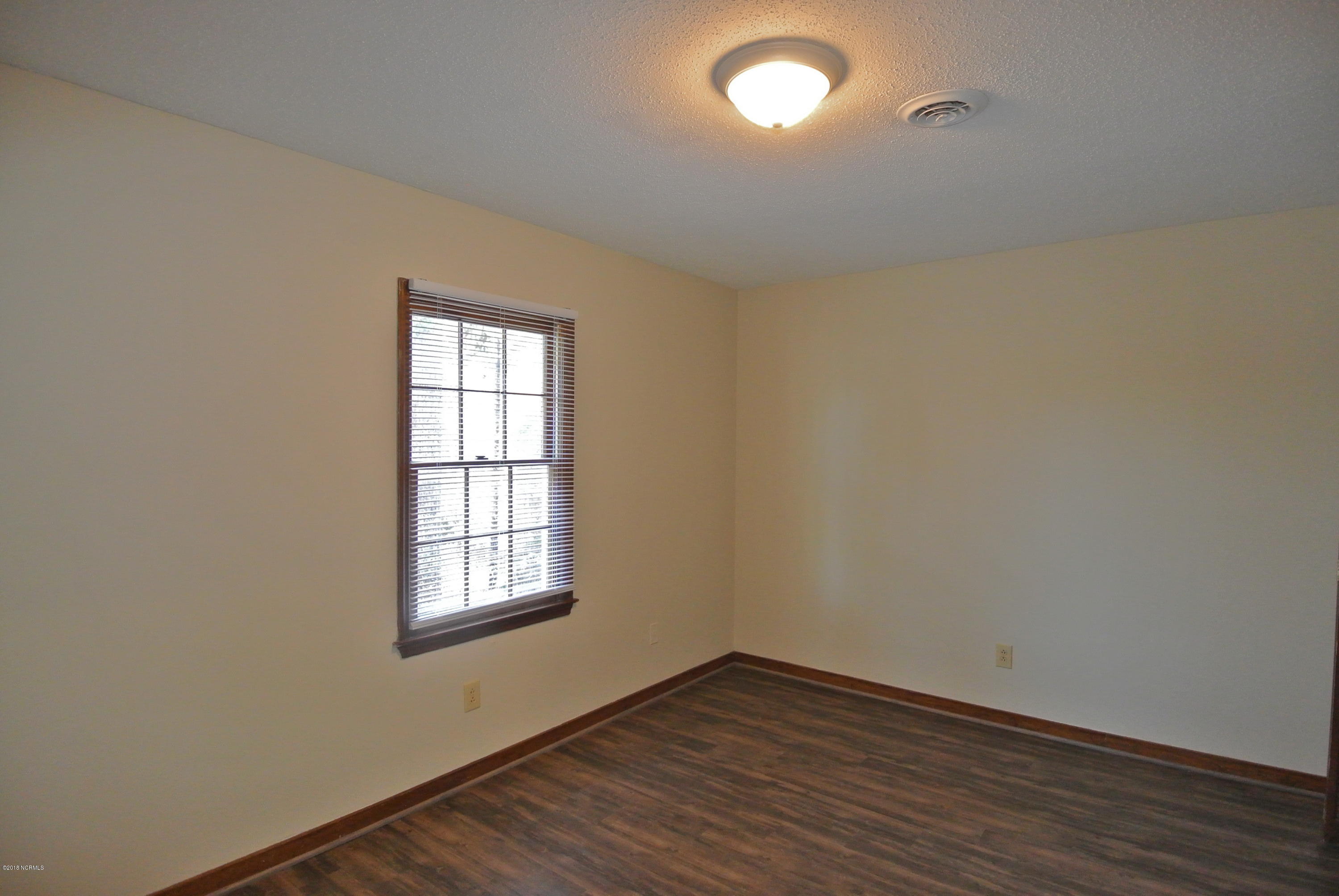 1106 Karen Drive C Property Photo 9