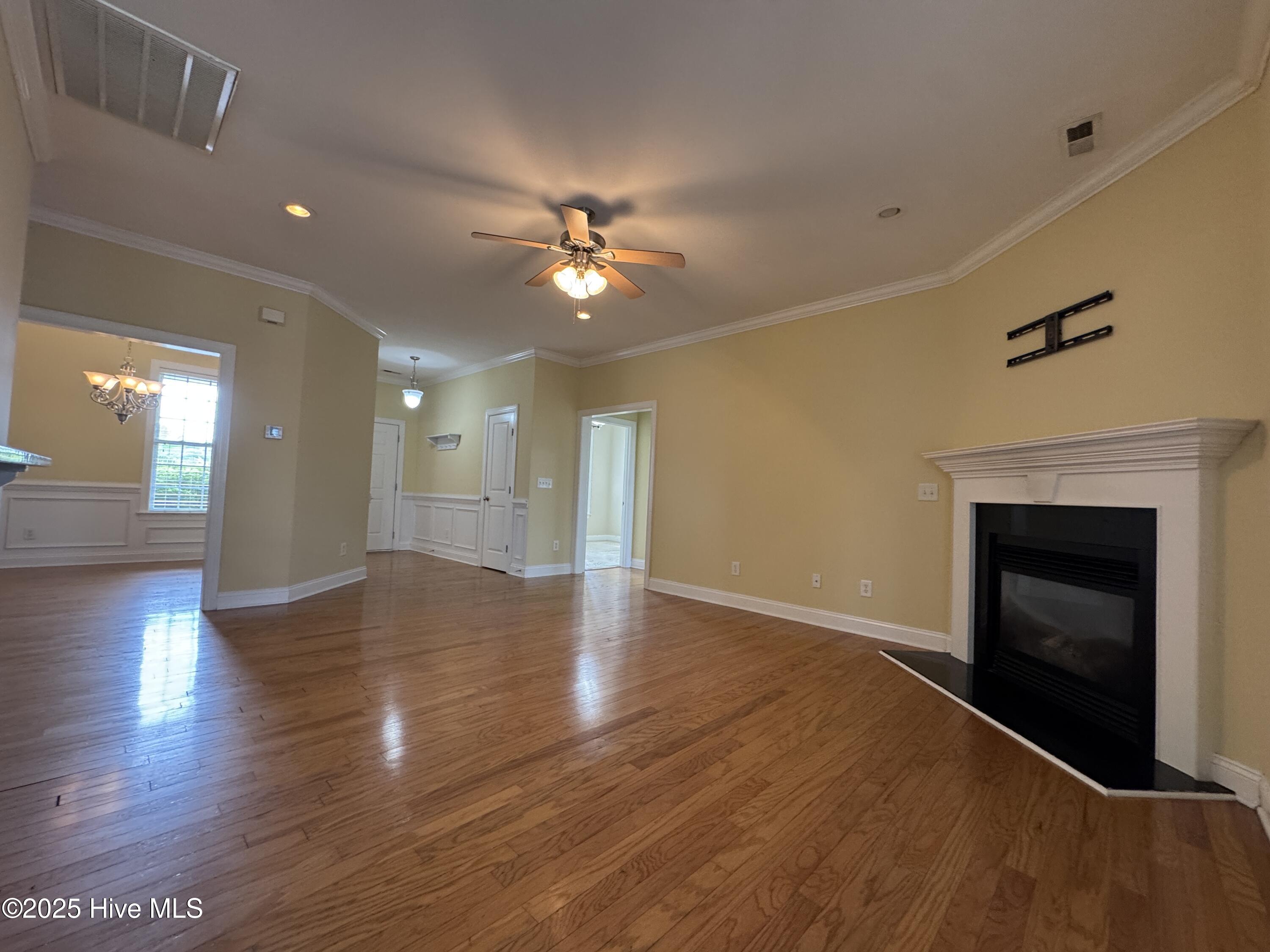 1011 Ginger Lily Way Property Photo 4