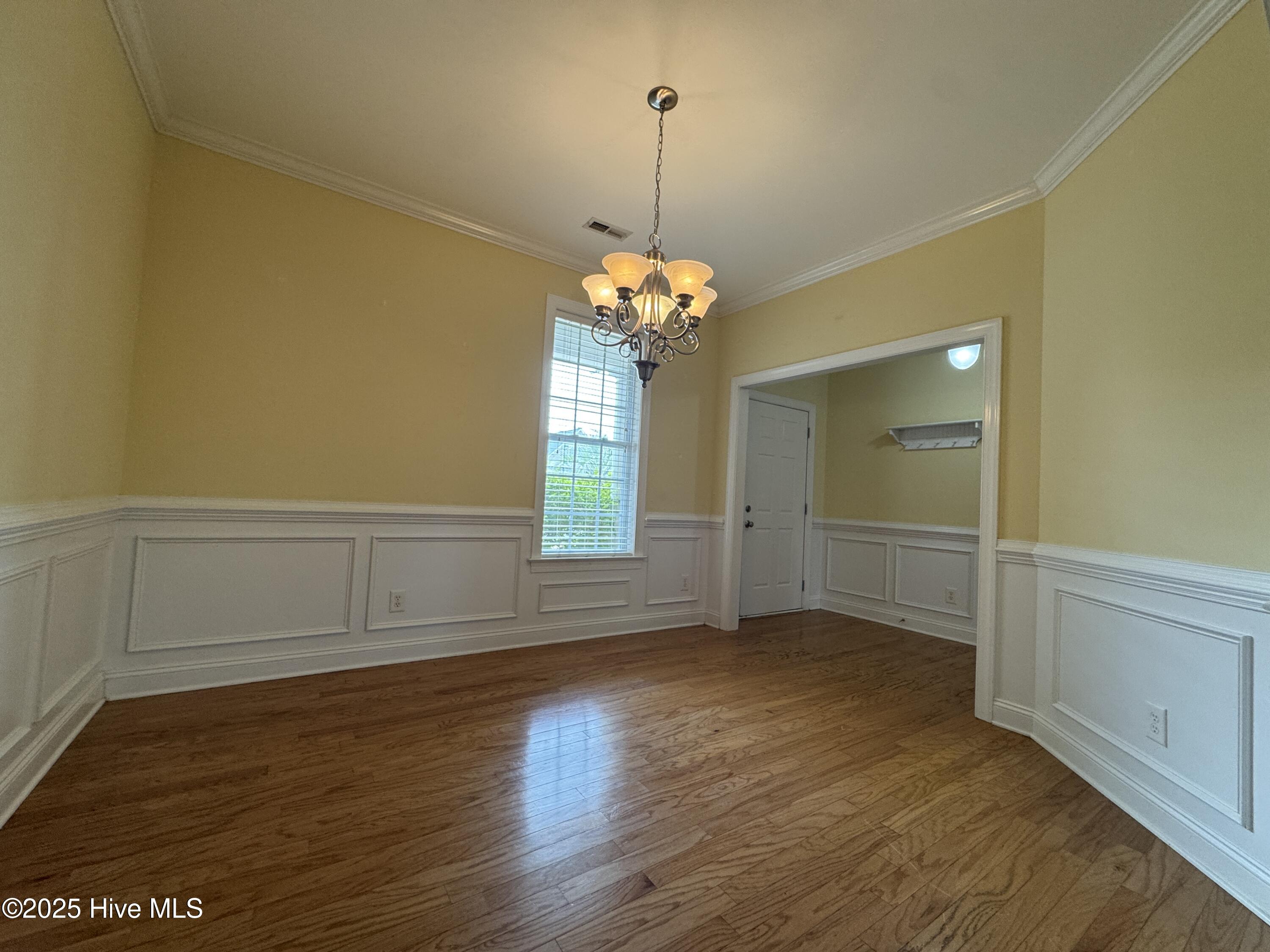 1011 Ginger Lily Way Property Photo 5