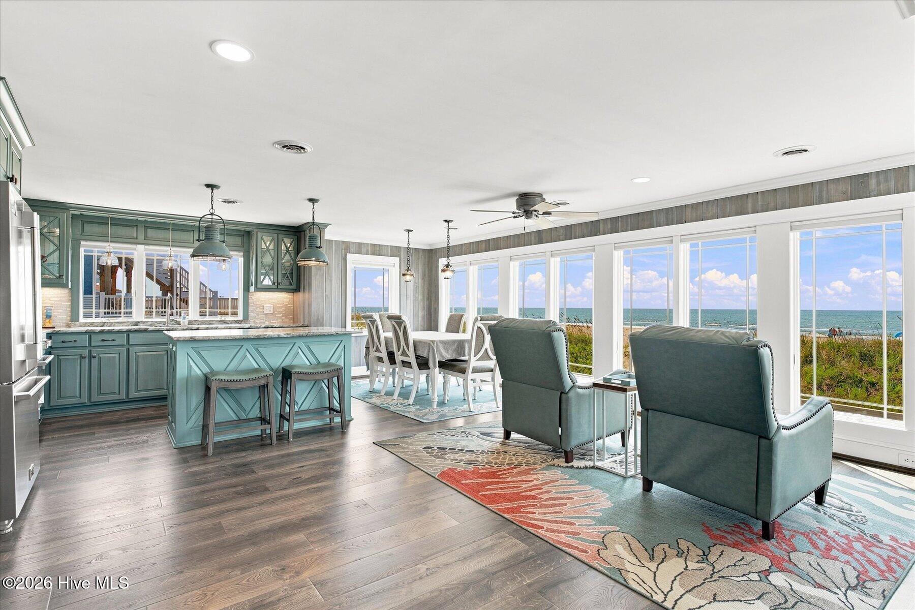 407 Ocean Drive Property Photo 10