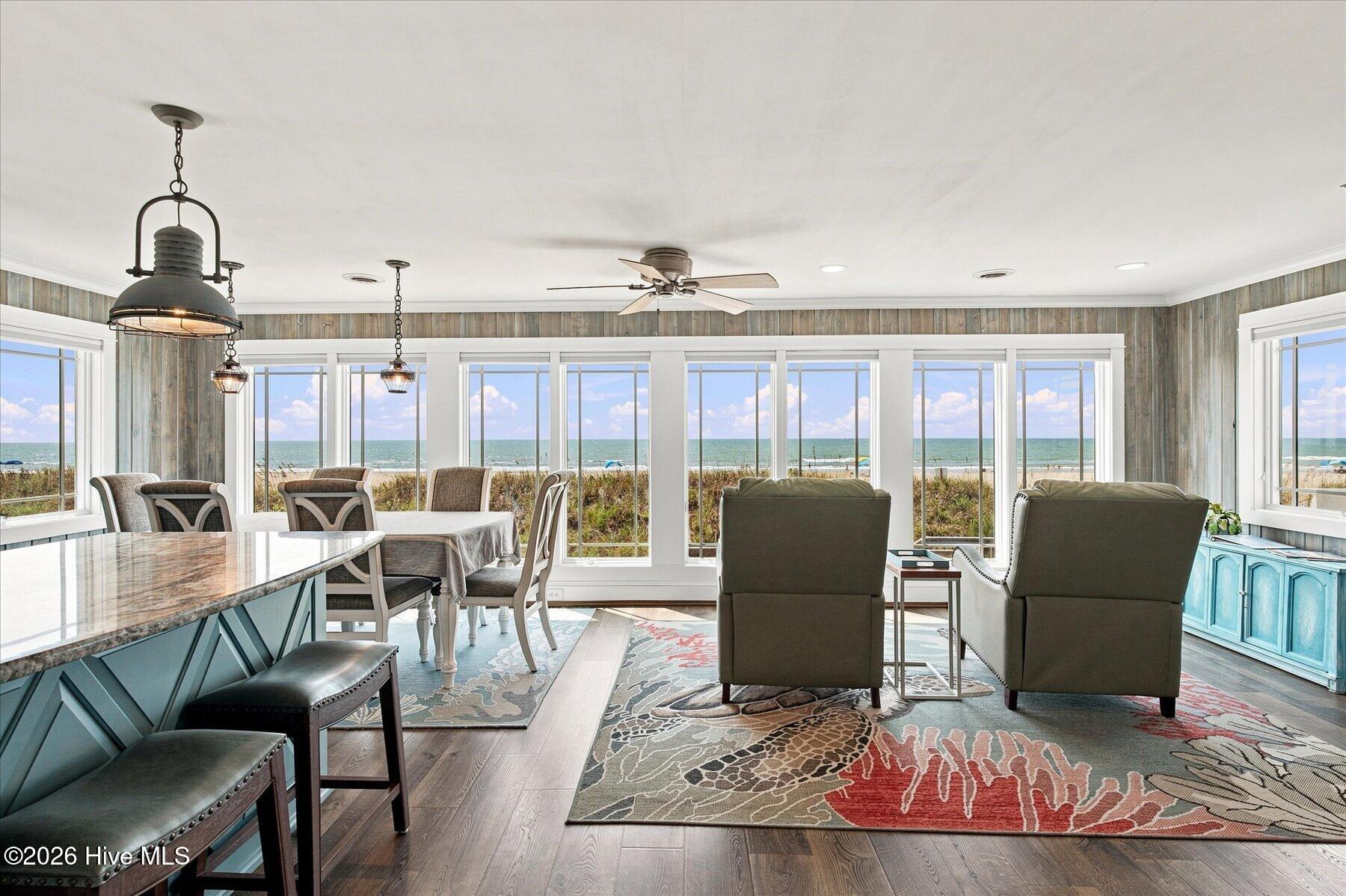 407 Ocean Drive Property Photo 11