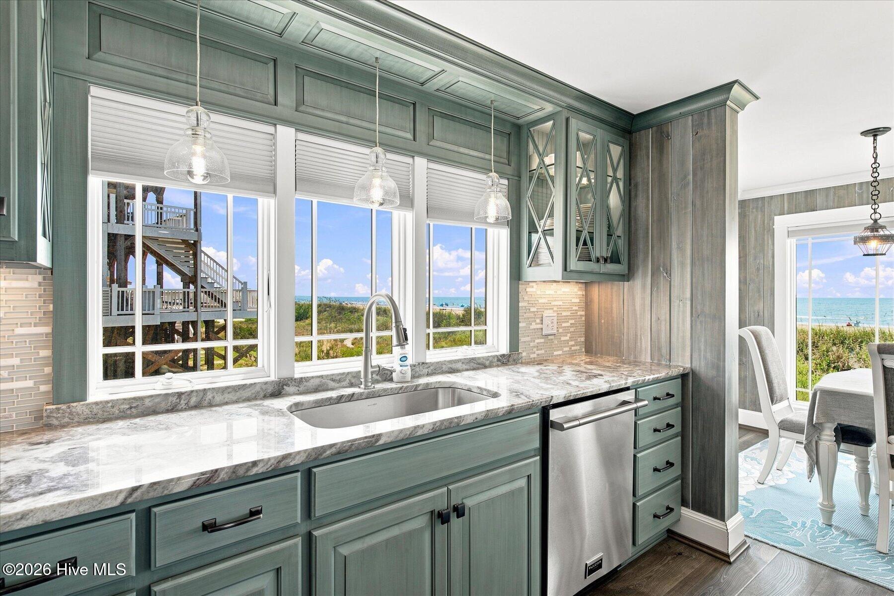 407 Ocean Drive Property Photo 13