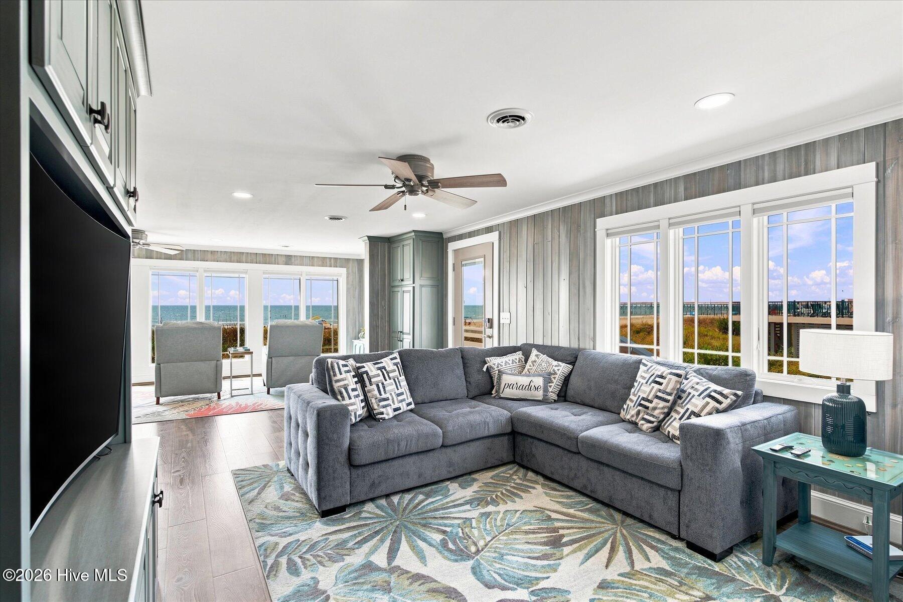 407 Ocean Drive Property Photo 23