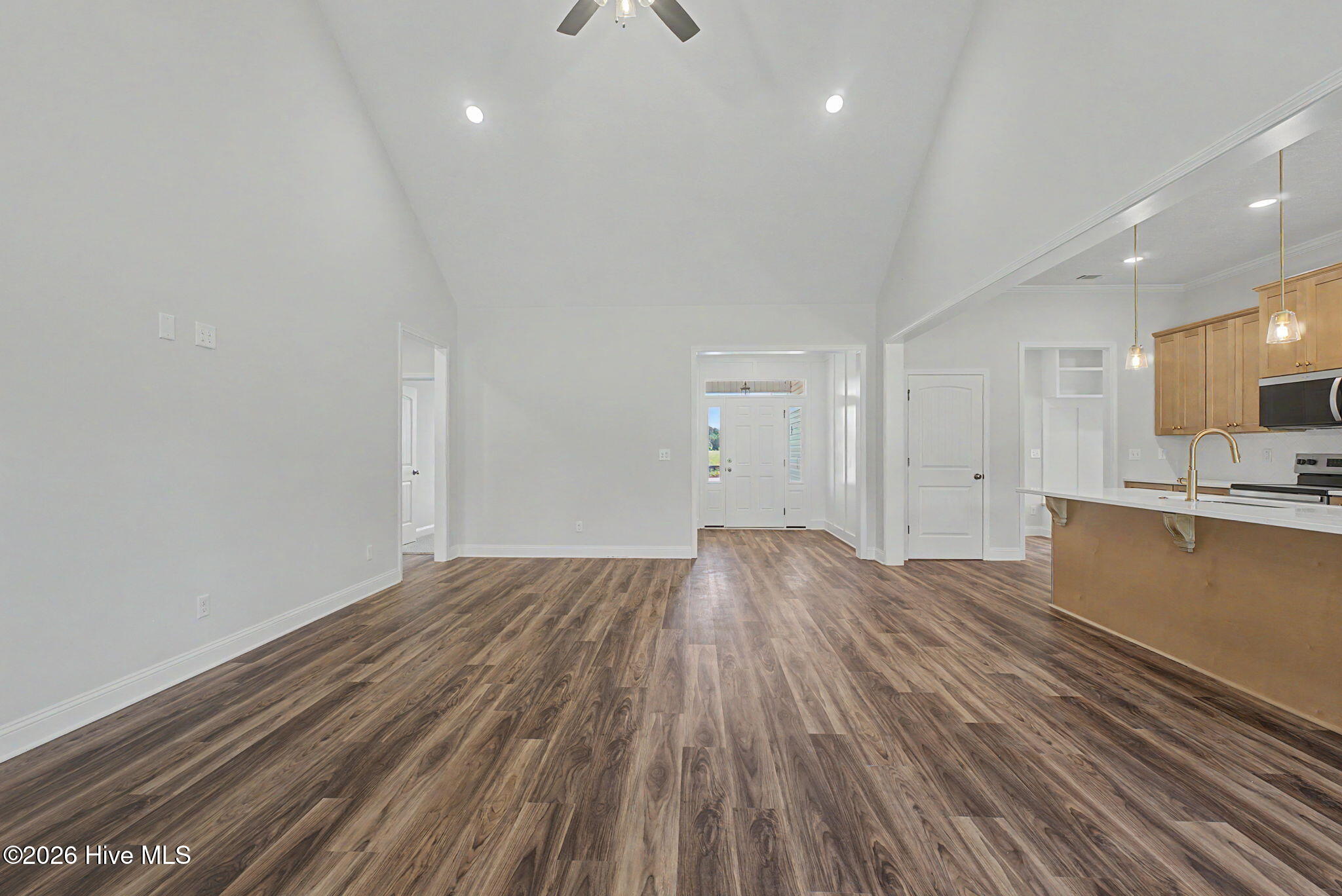 2044 Obsidian Court Property Photo 6