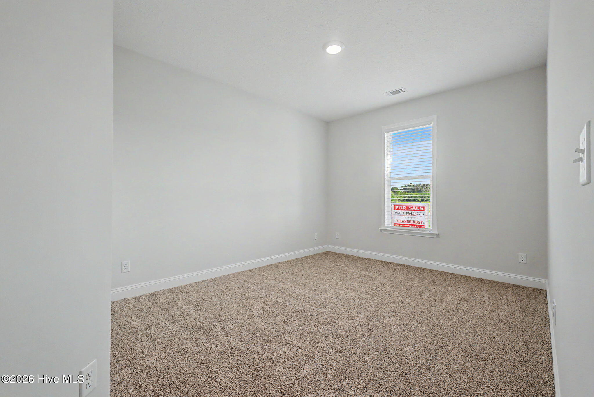 2044 Obsidian Court Property Photo 19