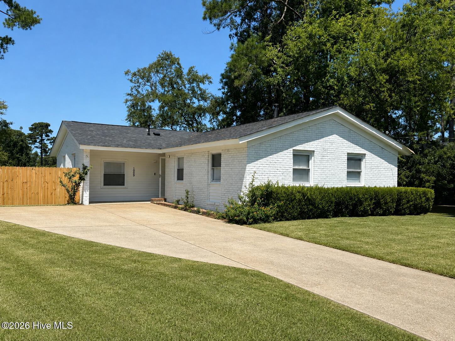 1209 Azalea Drive Property Photo 1