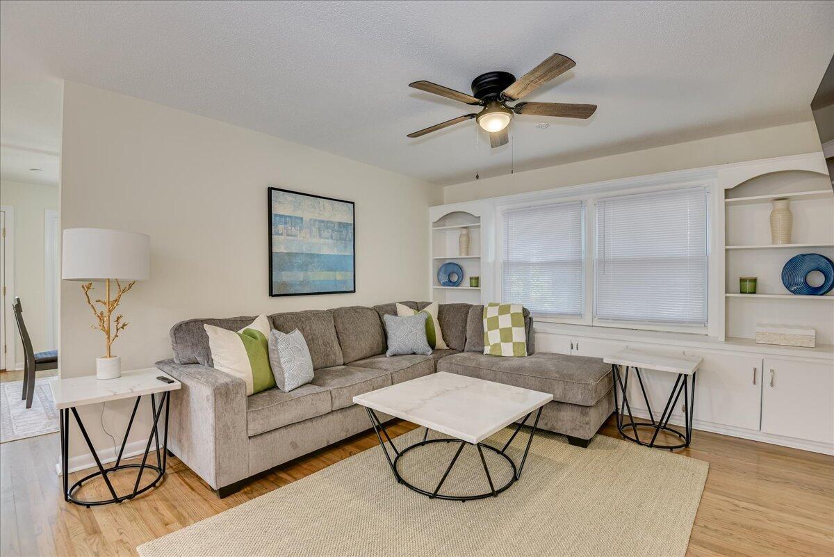 1209 Azalea Drive Property Photo 4