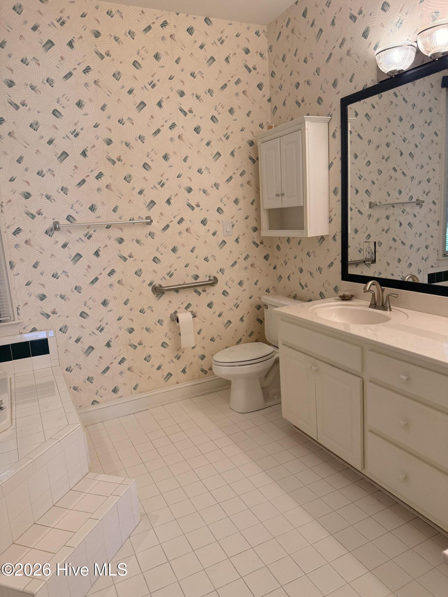 1010 Devonshire Drive Property Photo 17
