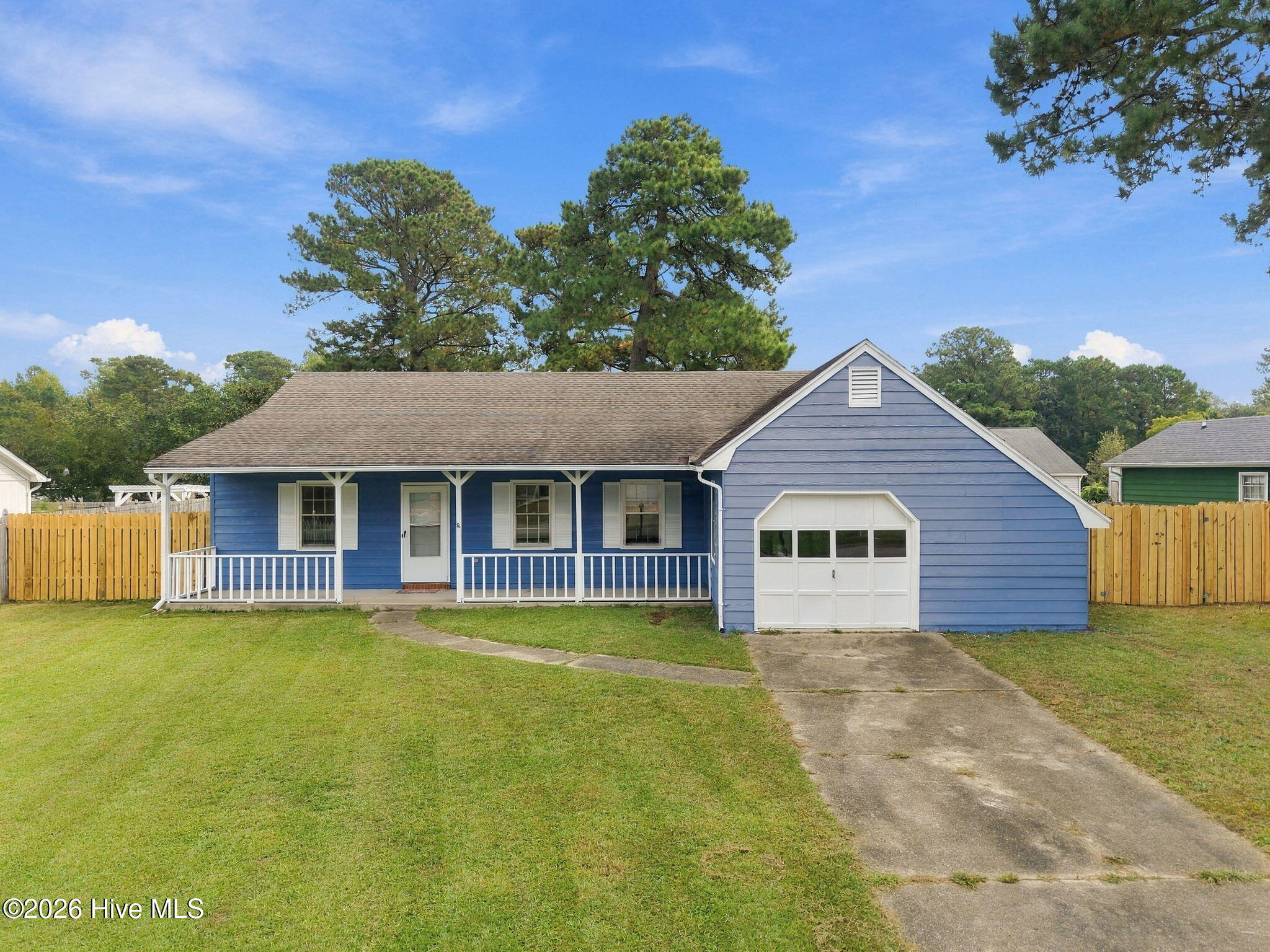 2218 Bridle Trail Property Photo 2