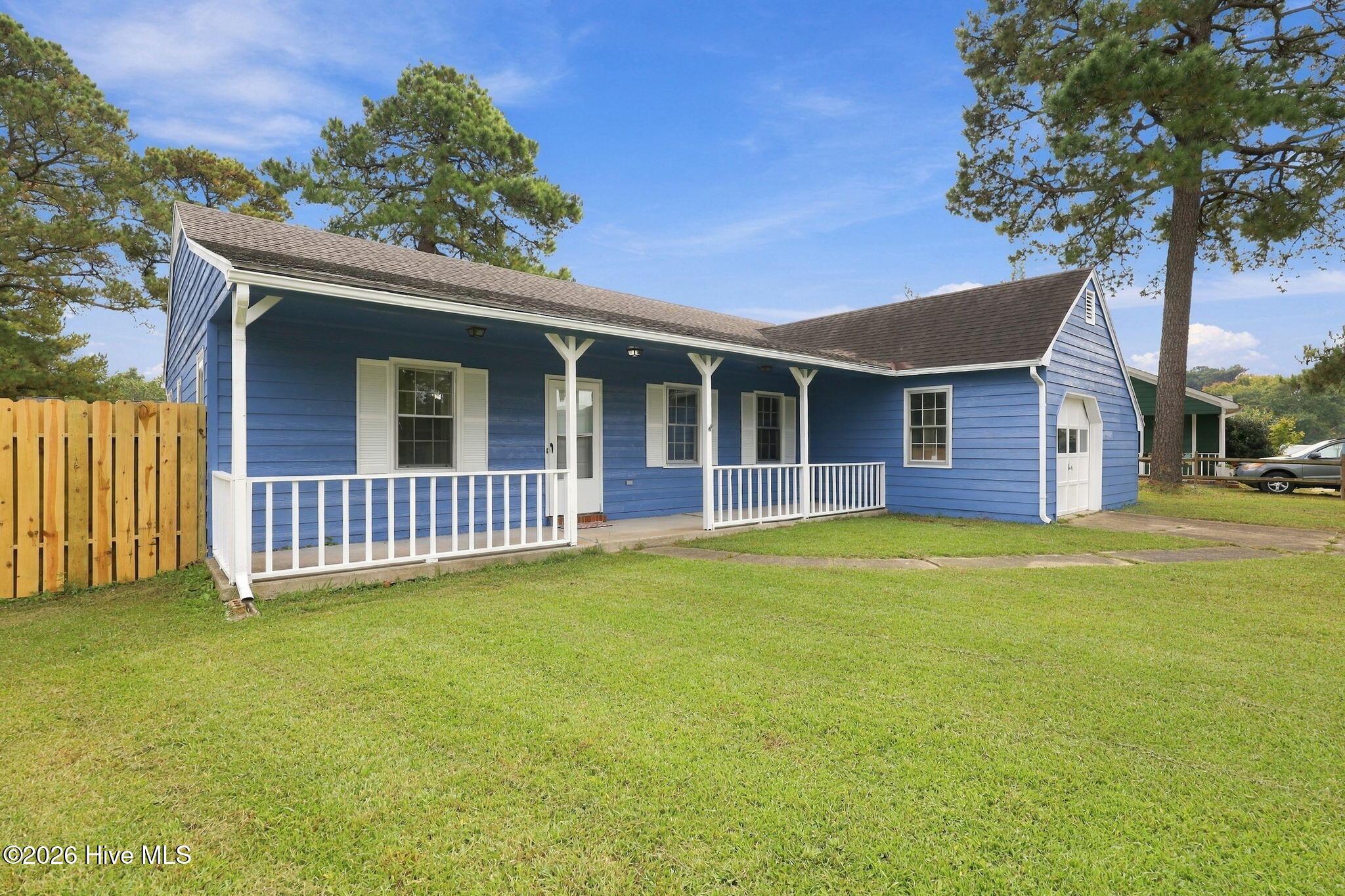 2218 Bridle Trail Property Photo 3