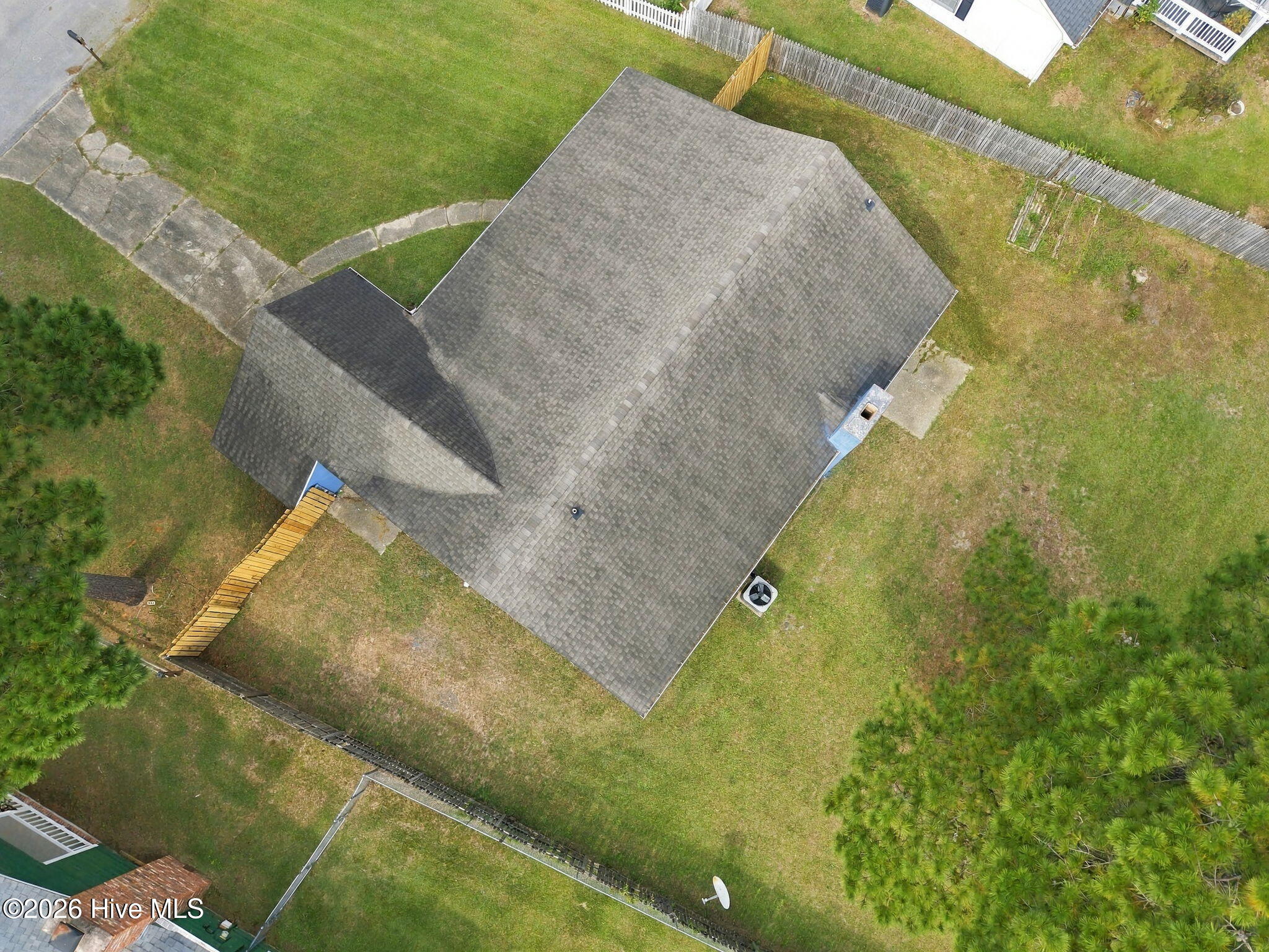2218 Bridle Trail Property Photo 7