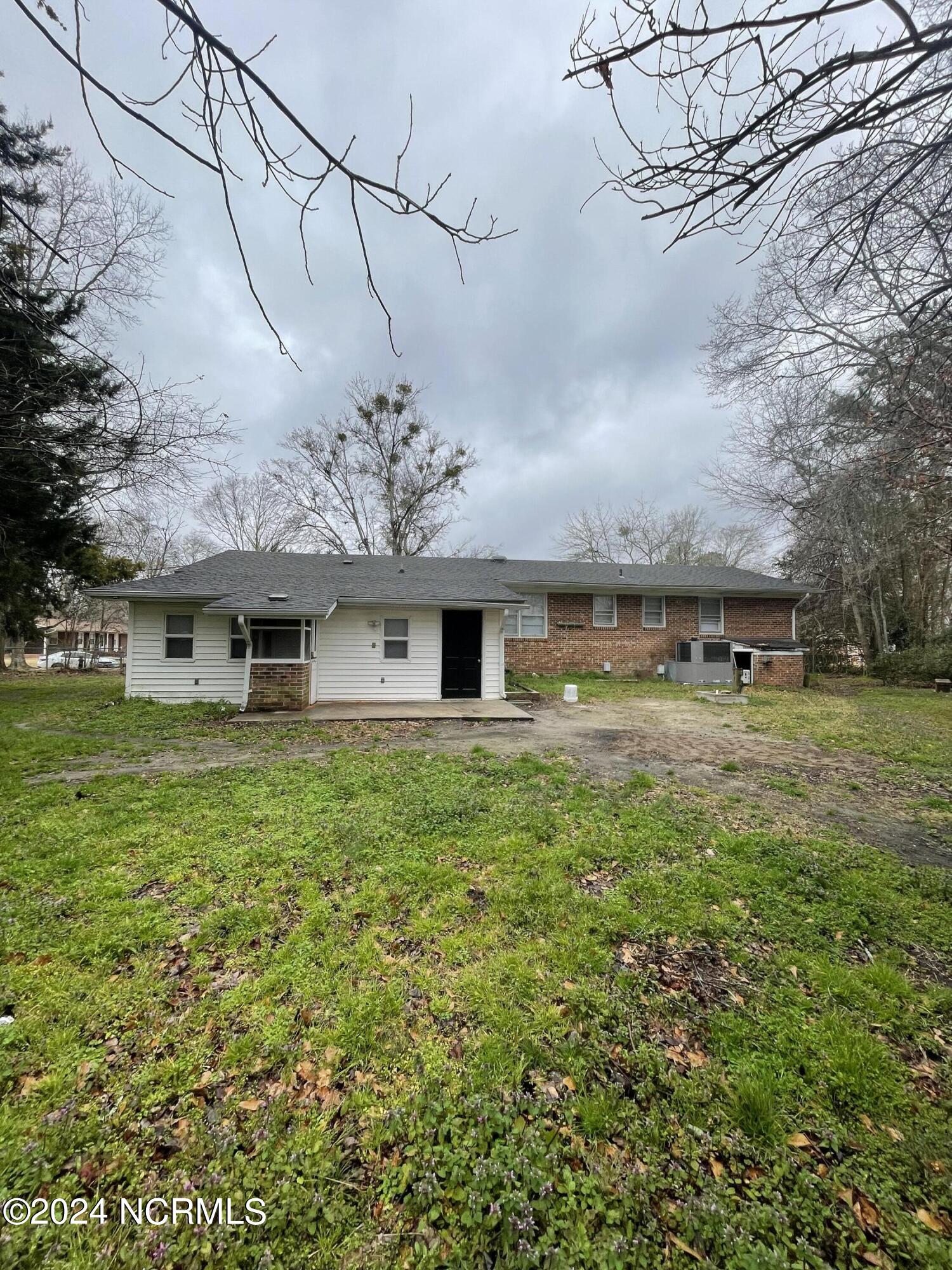 225 Diane Court Property Photo 11